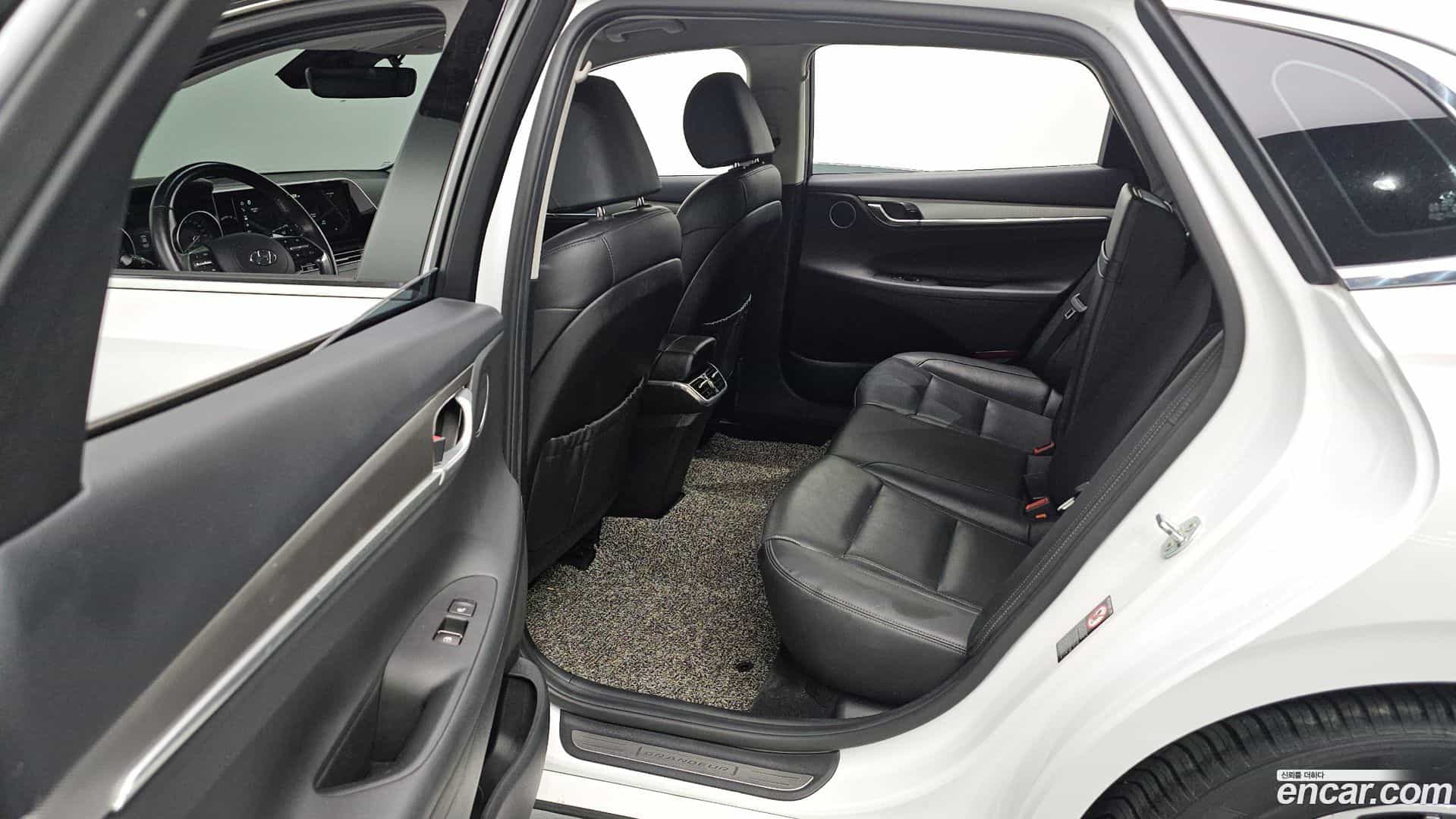 Grandeur Hyundai 2020.10-OPTION-023
