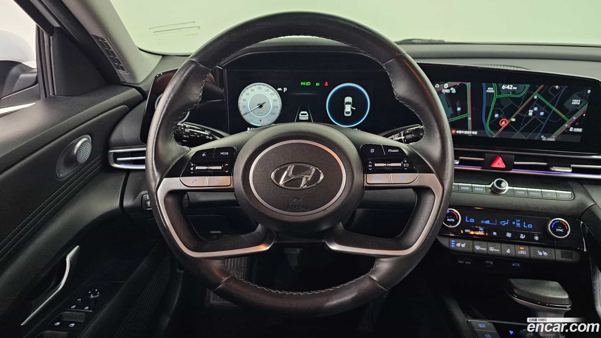 AVANTE Hyundai 2022.8-OPTION-018