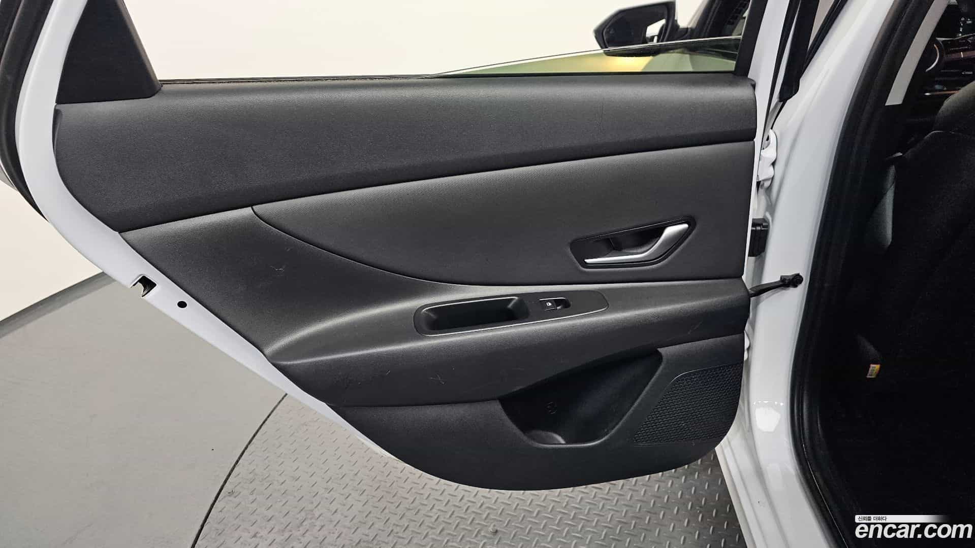 AVANTE Hyundai 2022.8-INNER-035