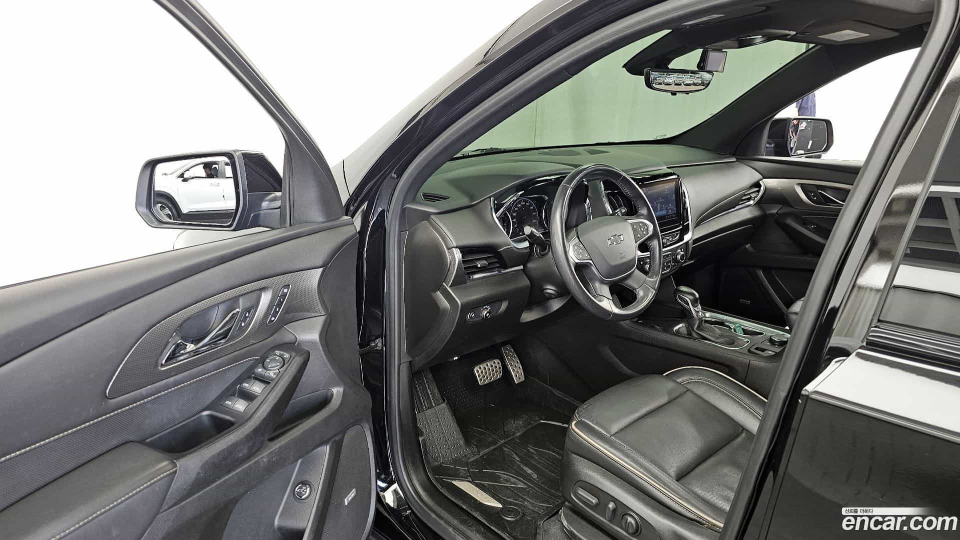 Traverse Chevrolet 2022.7-INNER-010