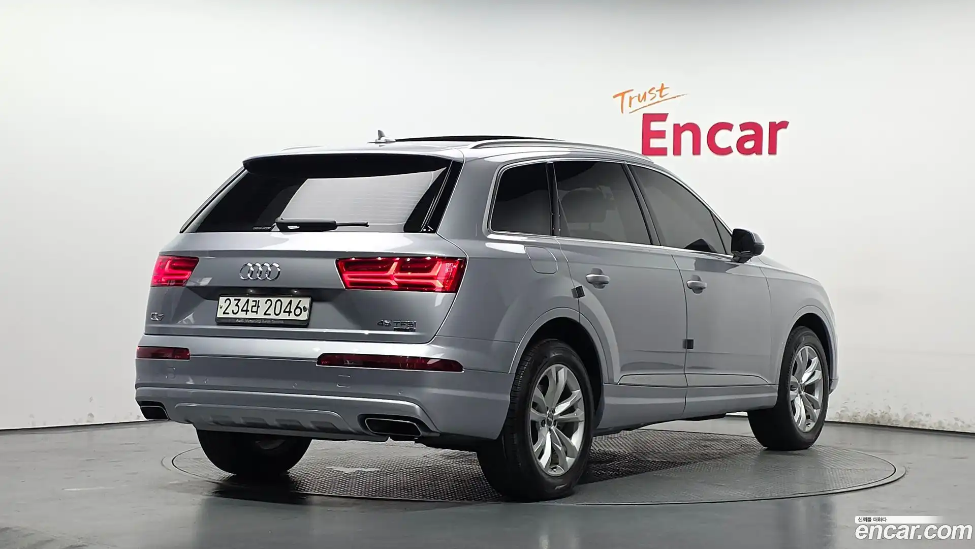 Q7 Audi 2019.10-OUTER-002