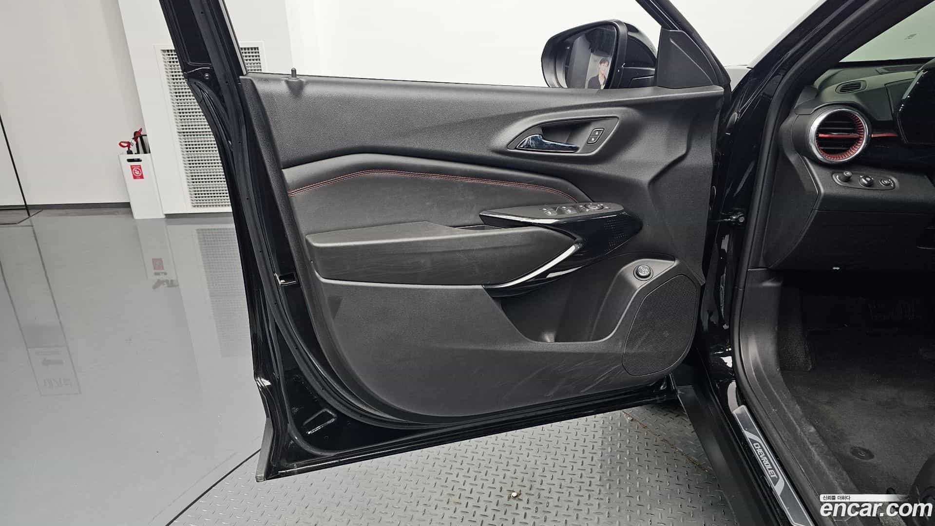 Trax Chevrolet 2023.9-INNER-034