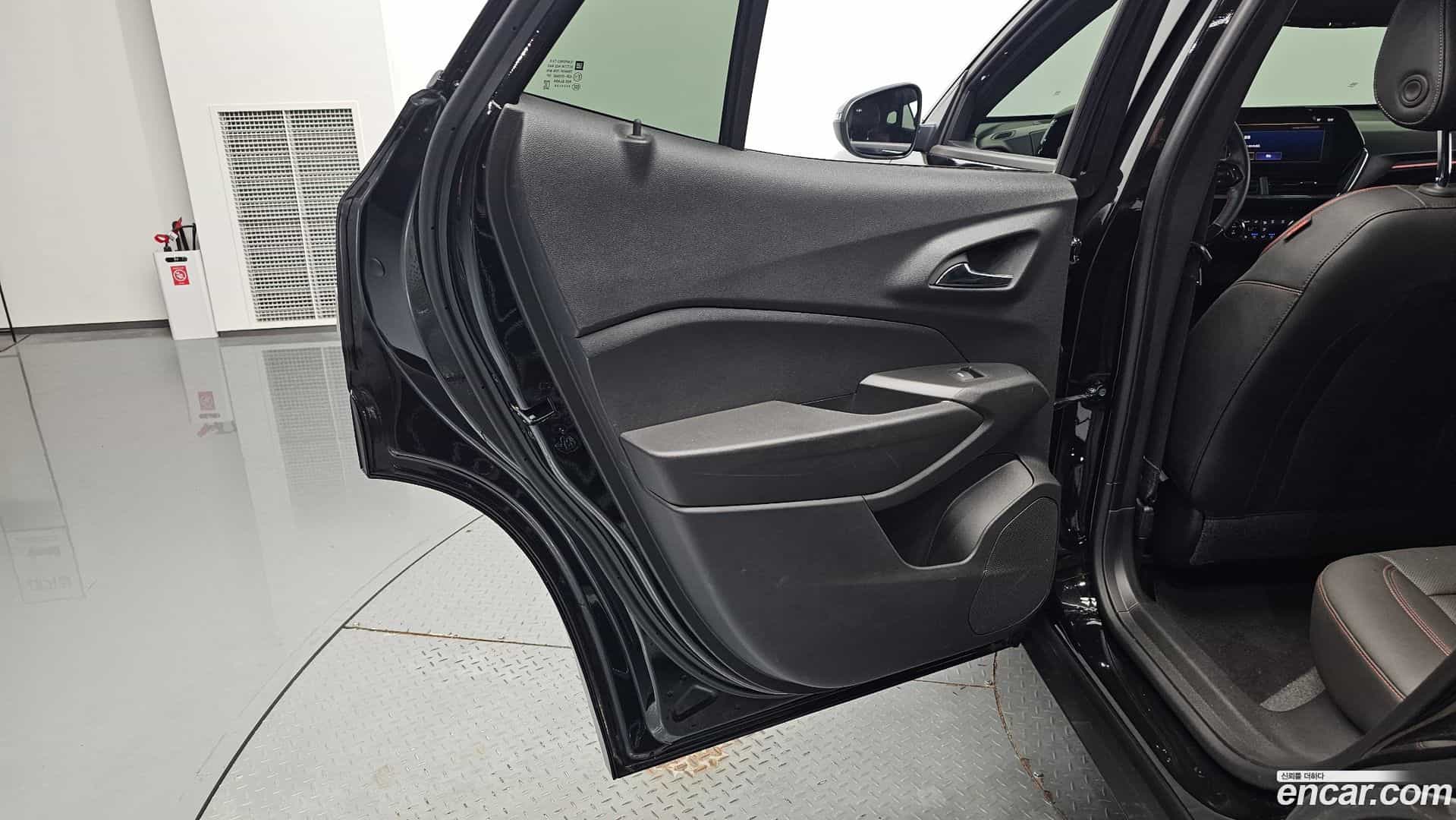 Trax Chevrolet 2023.9-INNER-035
