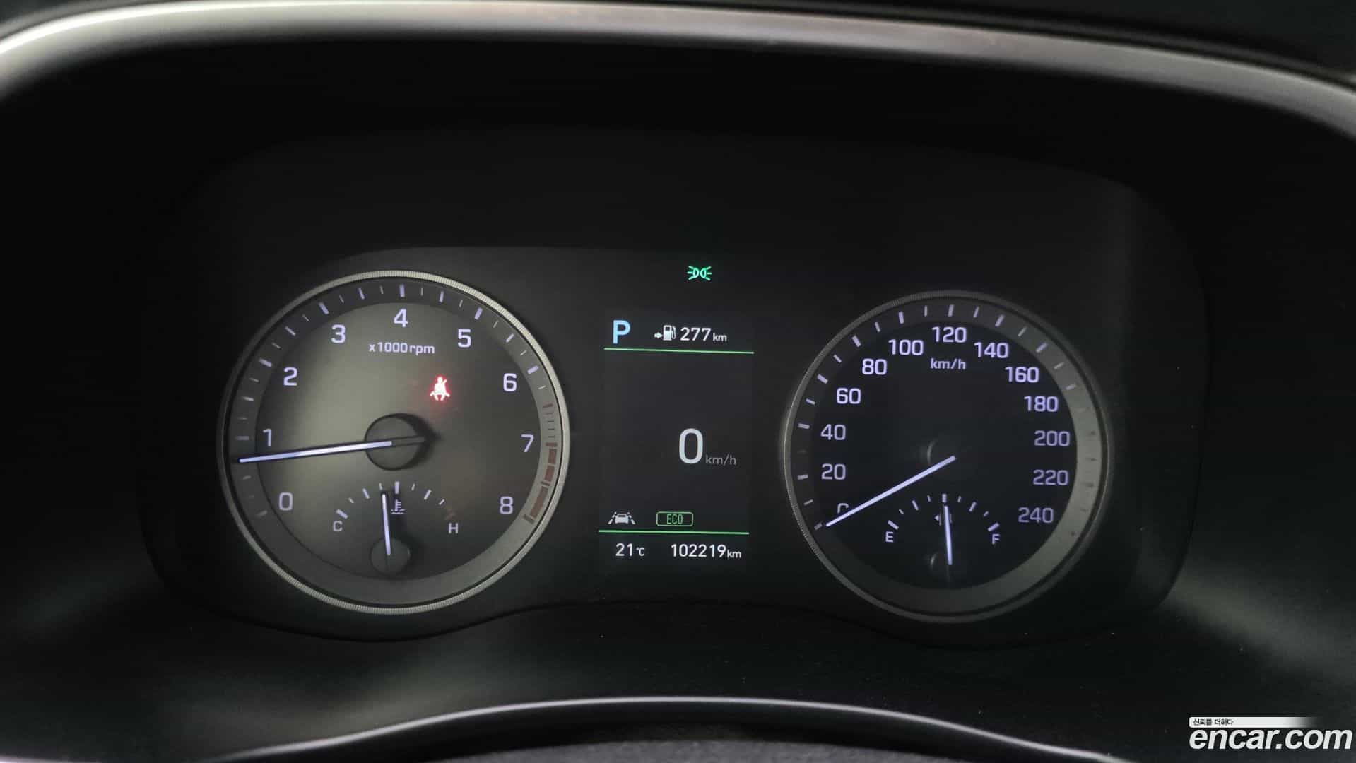 Tucson Hyundai 2019.1-INNER-008