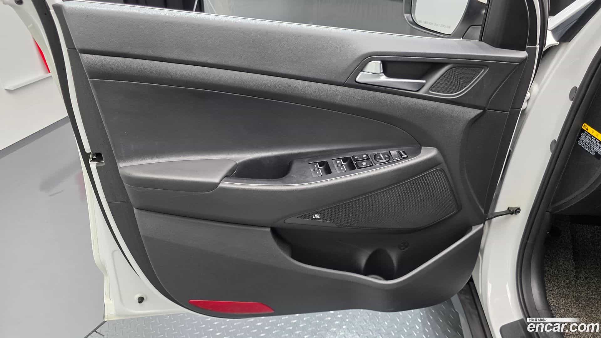 Tucson Hyundai 2019.1-INNER-034