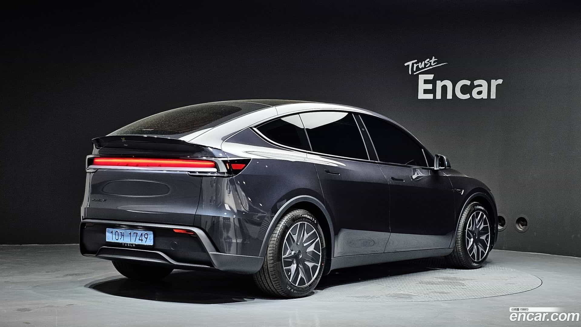 Model Y Tesla 2026.3-OUTER-002