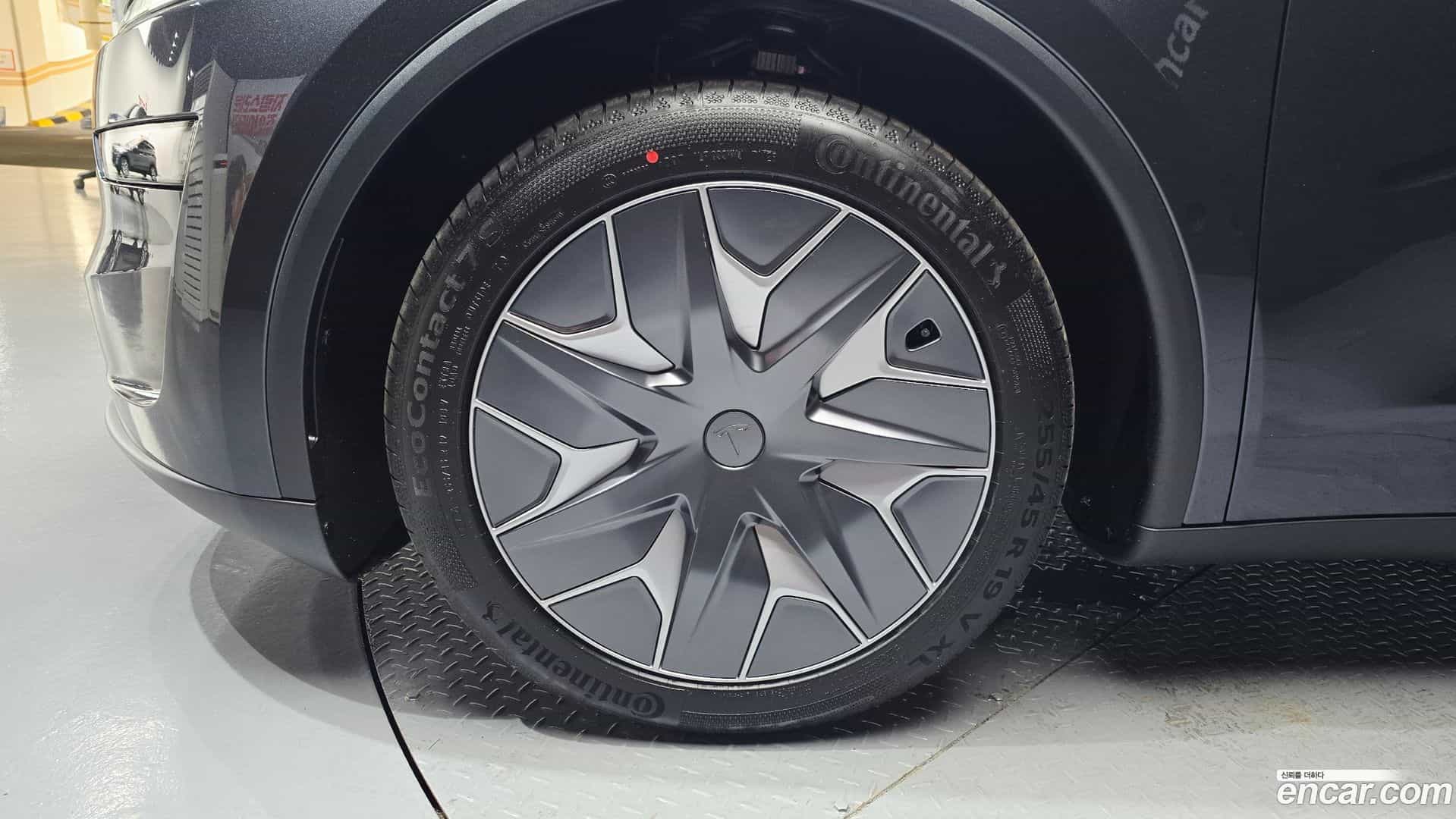 Model Y Tesla 2026.3-OUTER-005