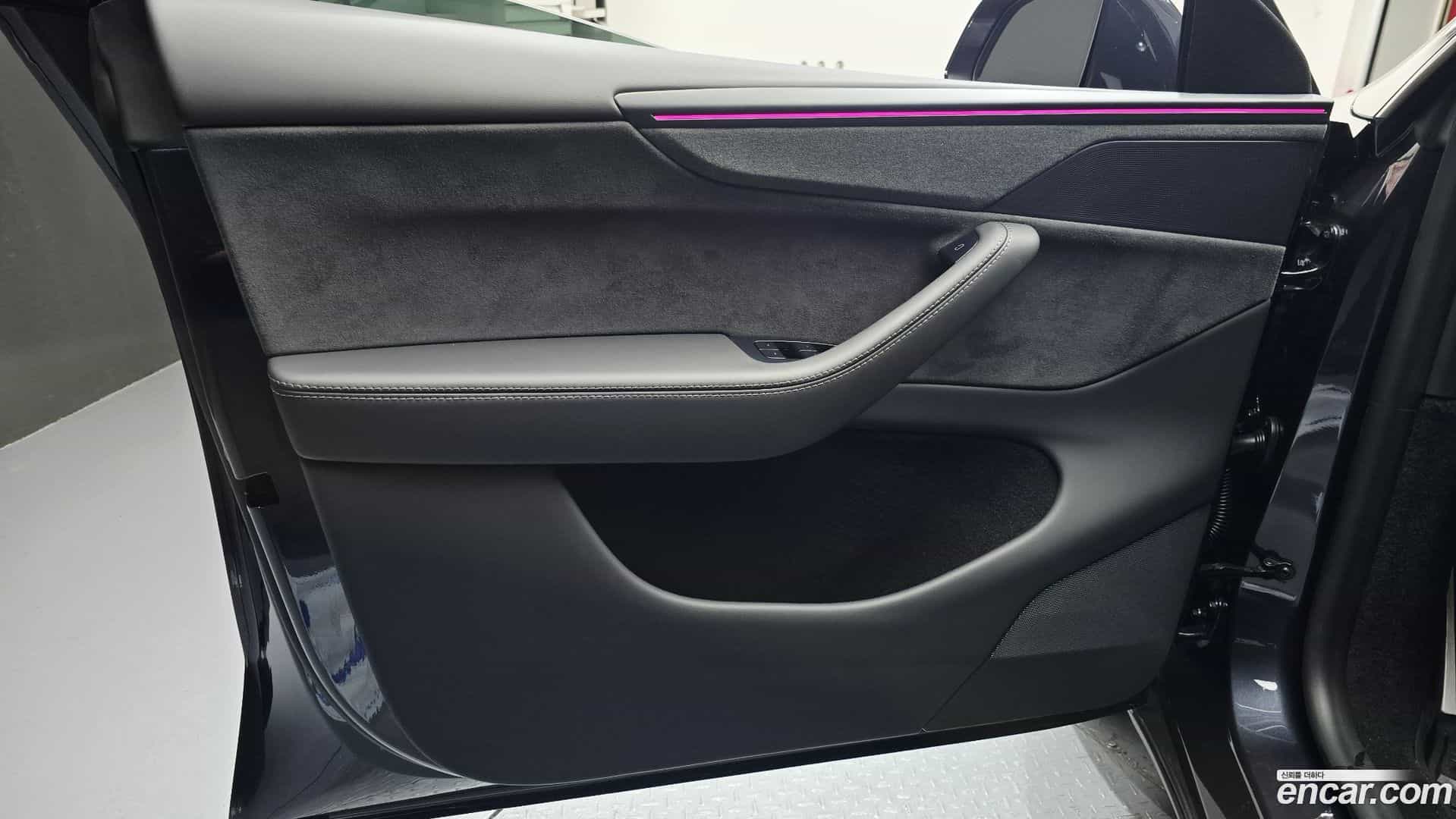 Model Y Tesla 2026.3-INNER-034