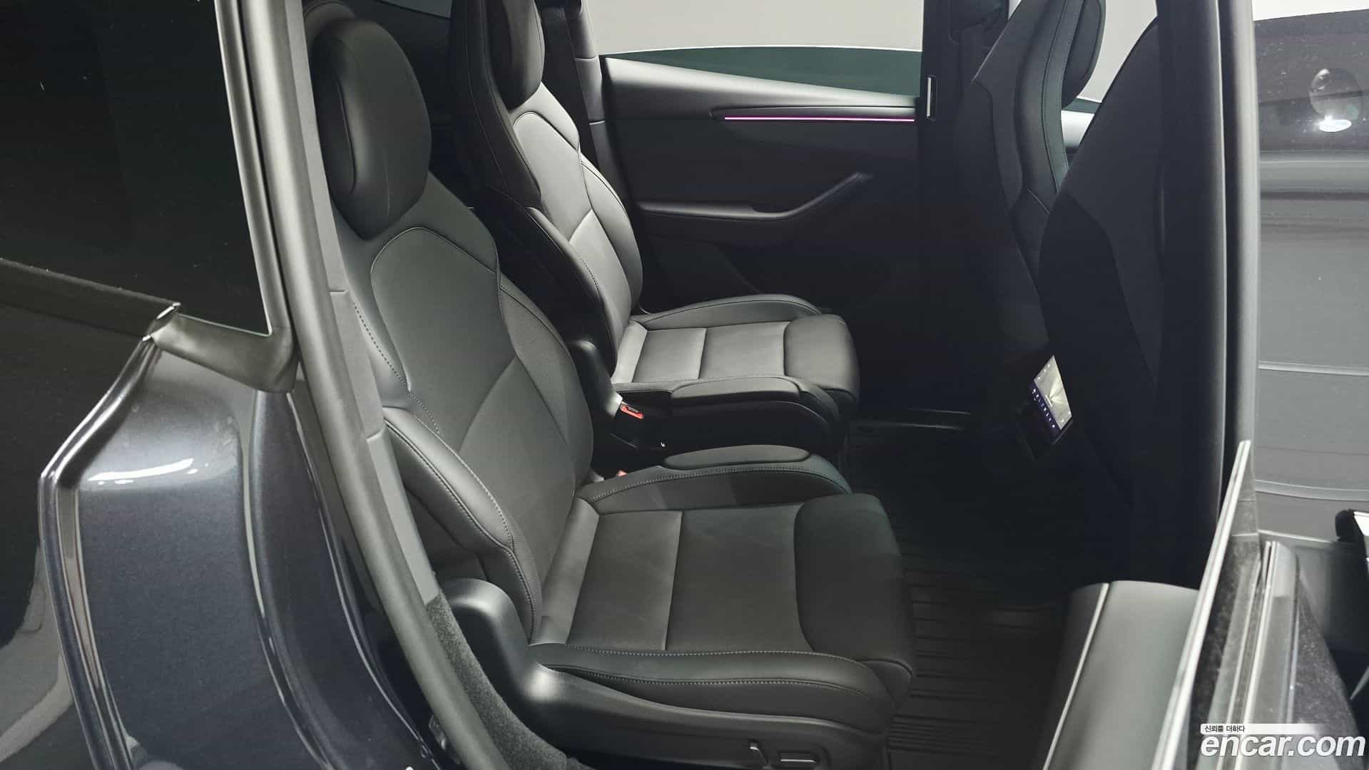 Model Y Tesla 2026.3-INNER-036