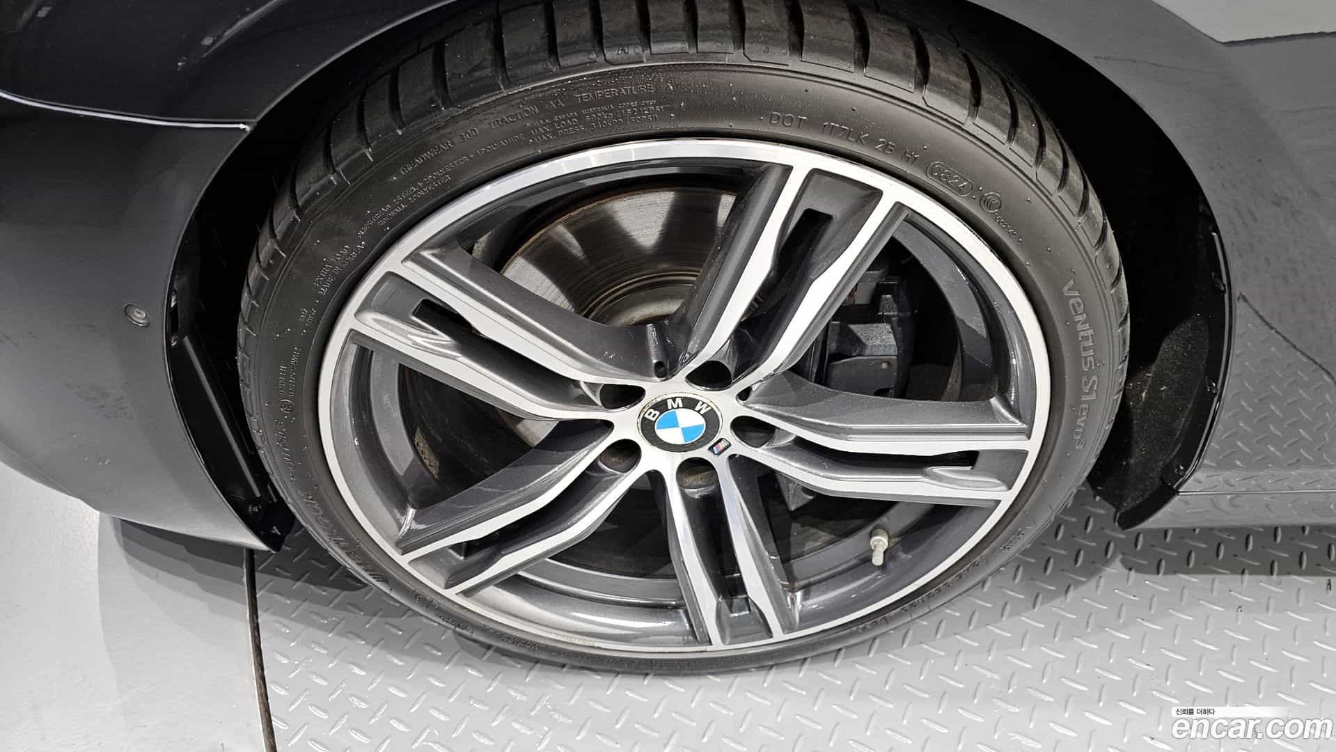 6-Series BMW 2018.0-OUTER-005