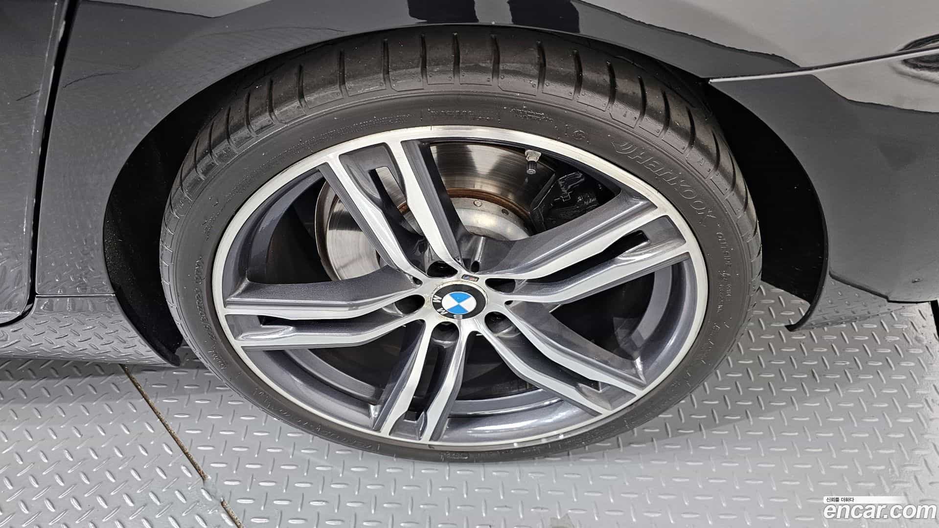 6-Series BMW 2018.0-OUTER-031