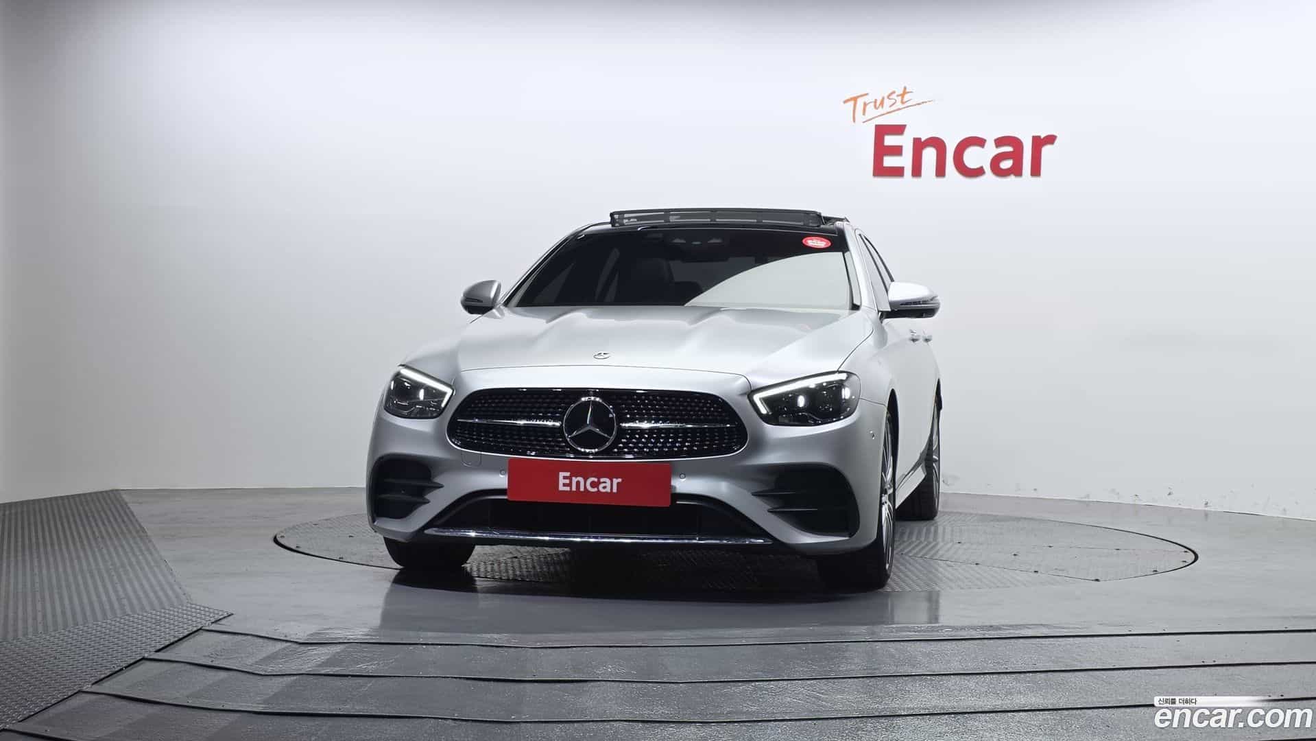 E-Class Mercedes-Benz 2022.4-OUTER-003