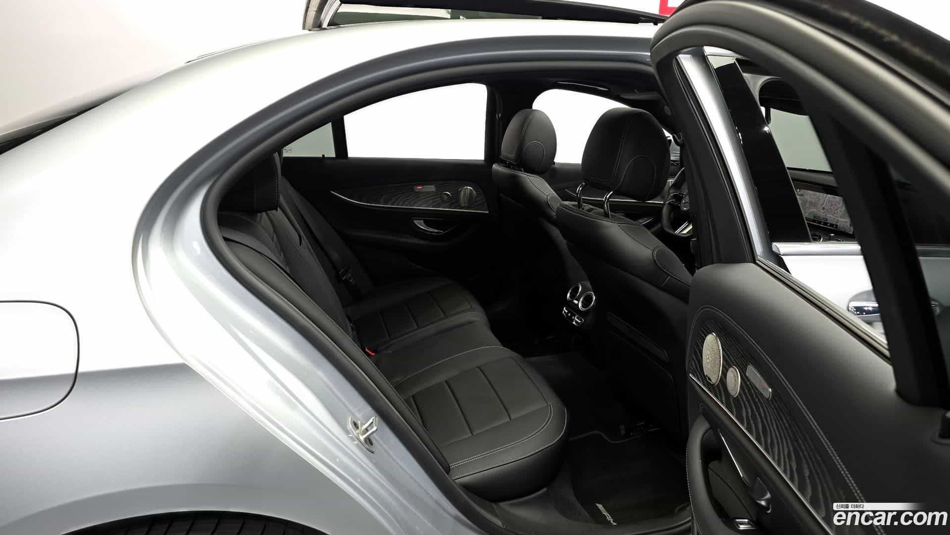 E-Class Mercedes-Benz 2022.4-OPTION-015
