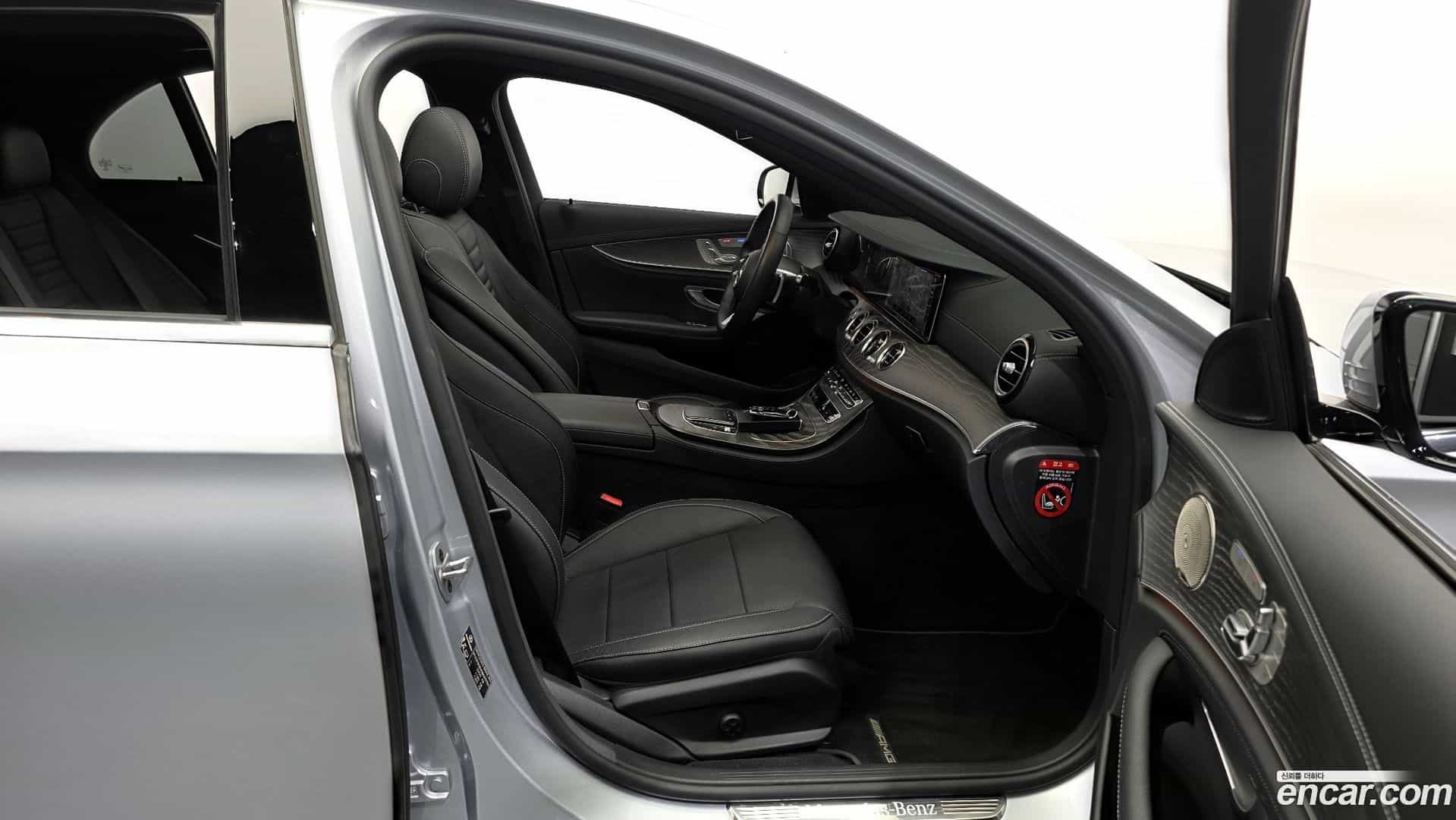 E-Class Mercedes-Benz 2022.4-OPTION-016
