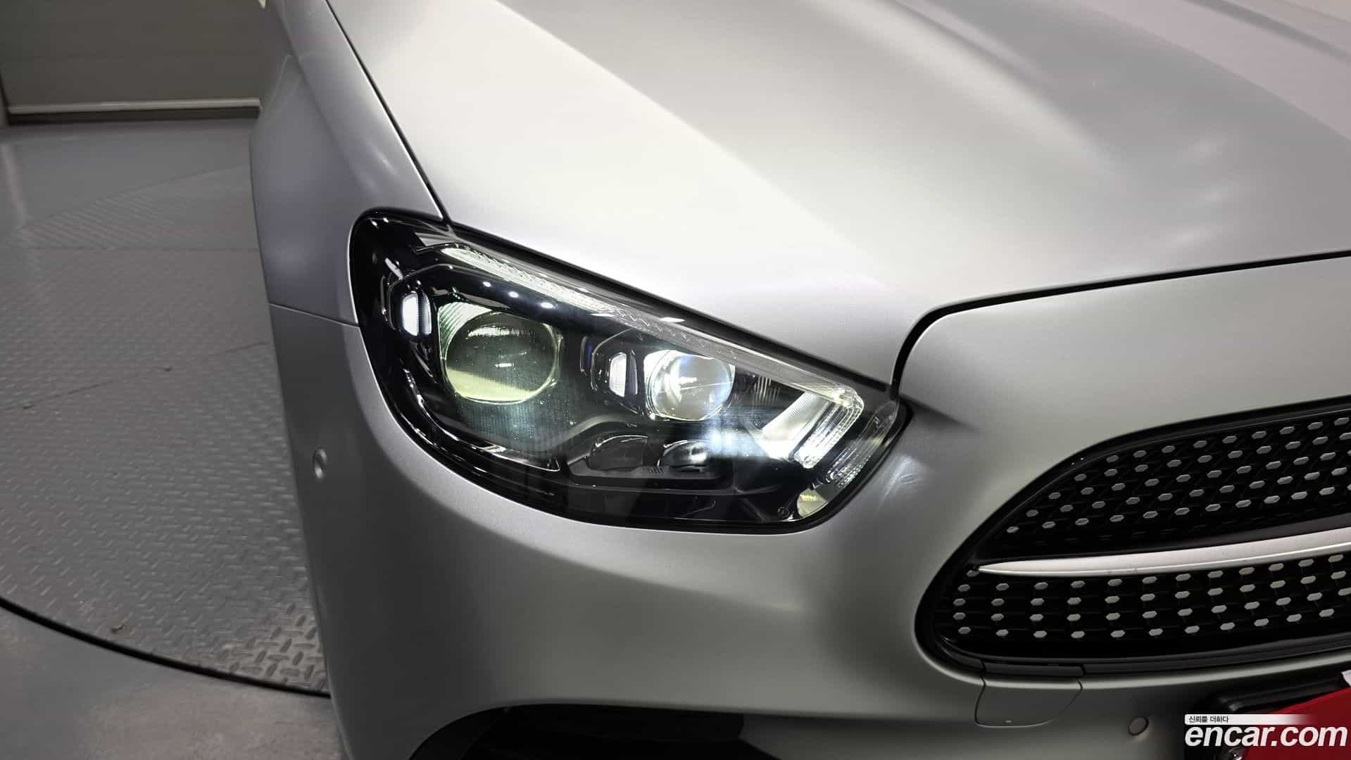 E-Class Mercedes-Benz 2022.4-OUTER-032
