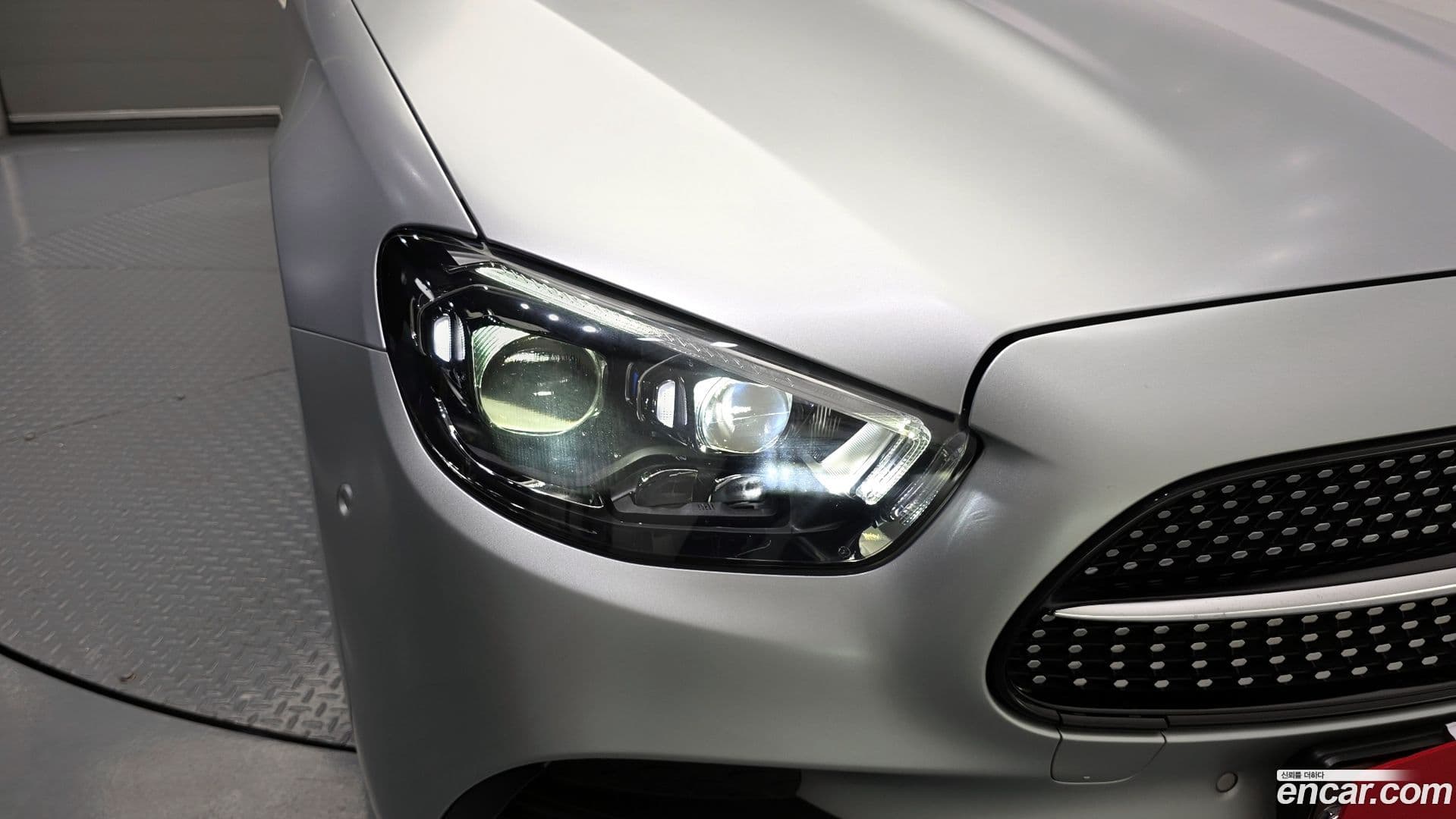Main__Slider__Photo:E-Class Mercedes-Benz 2022.4-21