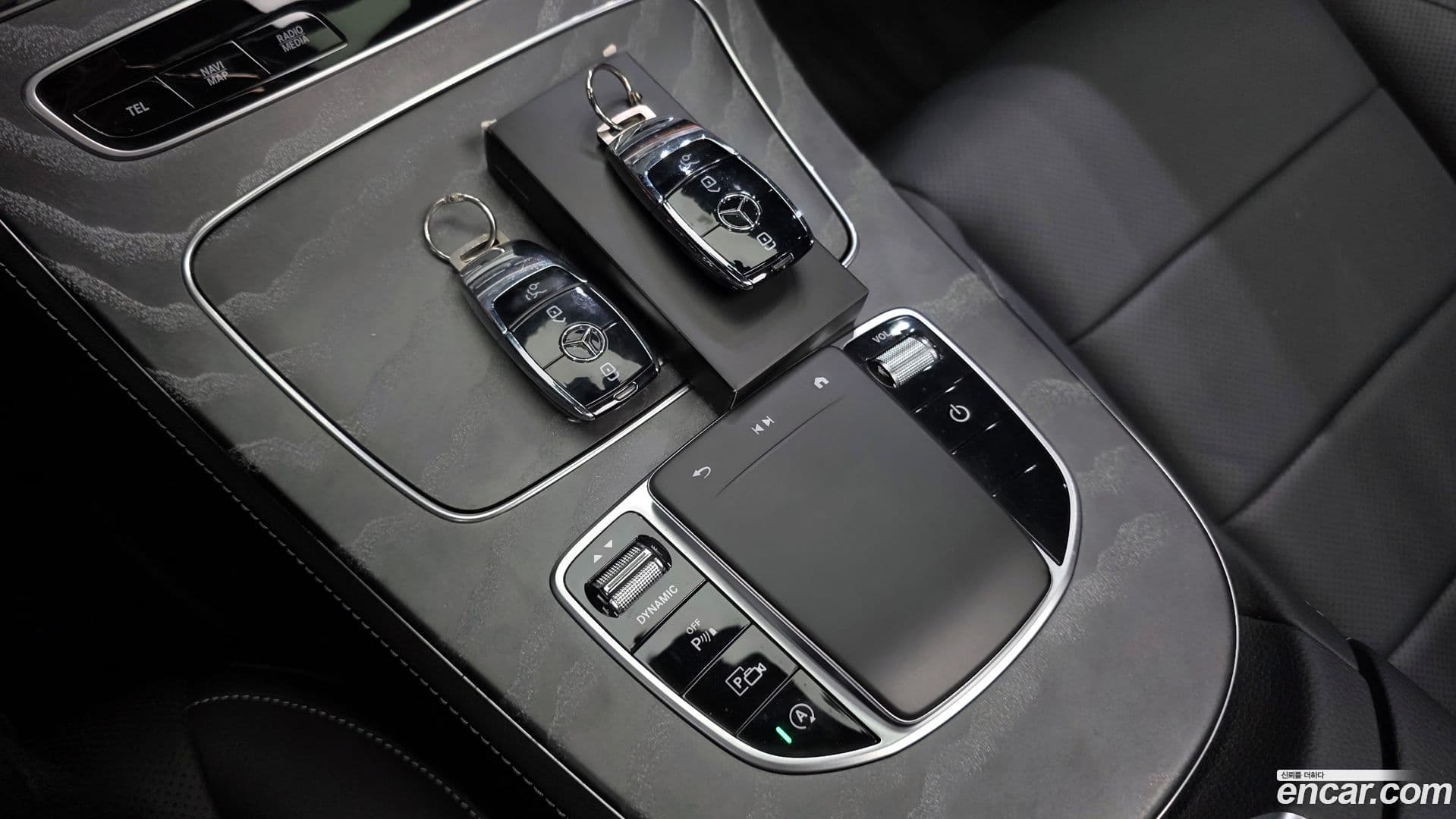 Main__Slider__Photo:E-Class Mercedes-Benz 2022.4-28