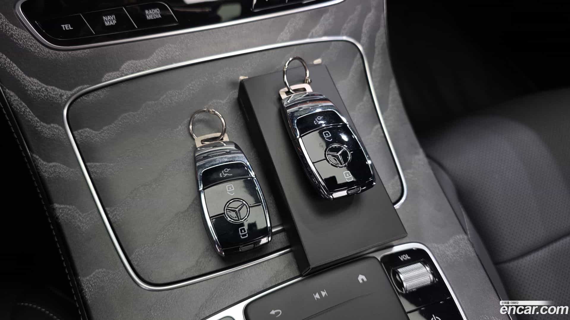E-Class Mercedes-Benz 2022.4-OPTION-049