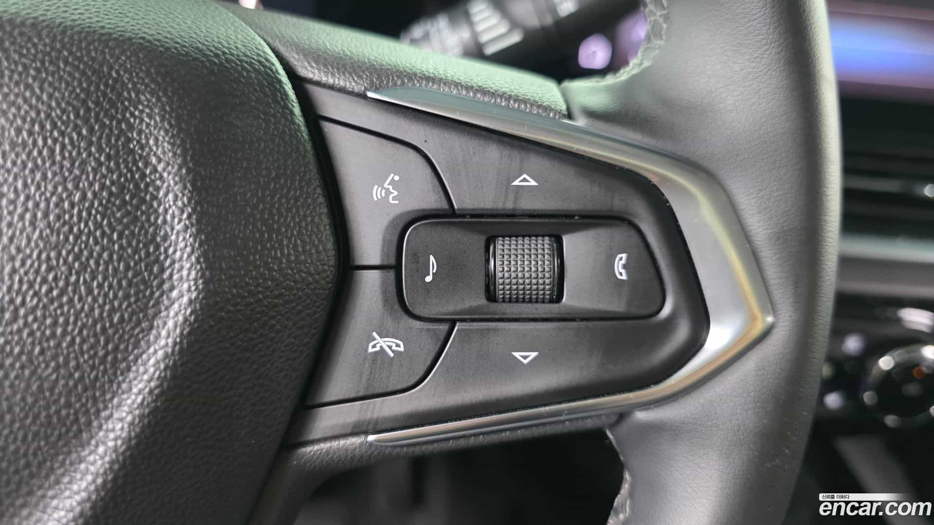 Trax Chevrolet 2023.7-OPTION-041