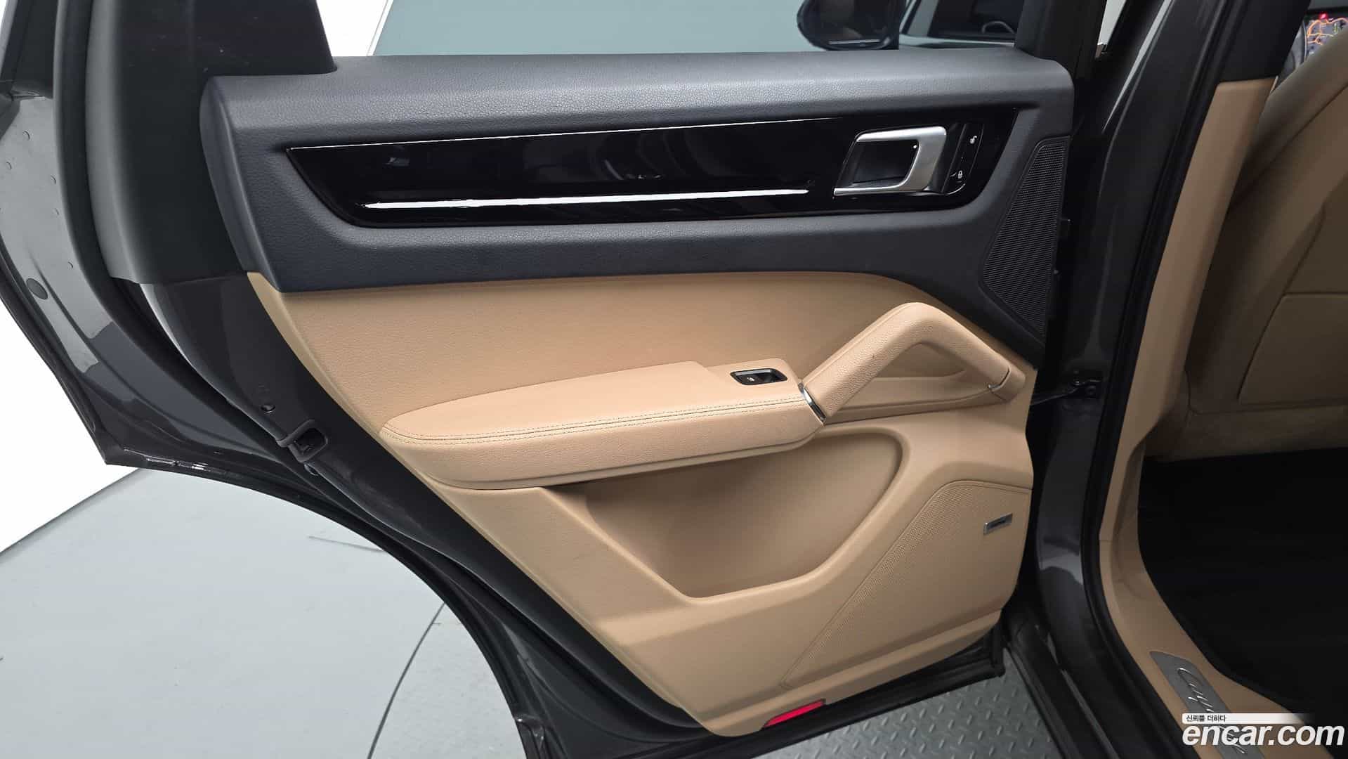 Cayenne Porsche 2019.2-INNER-035