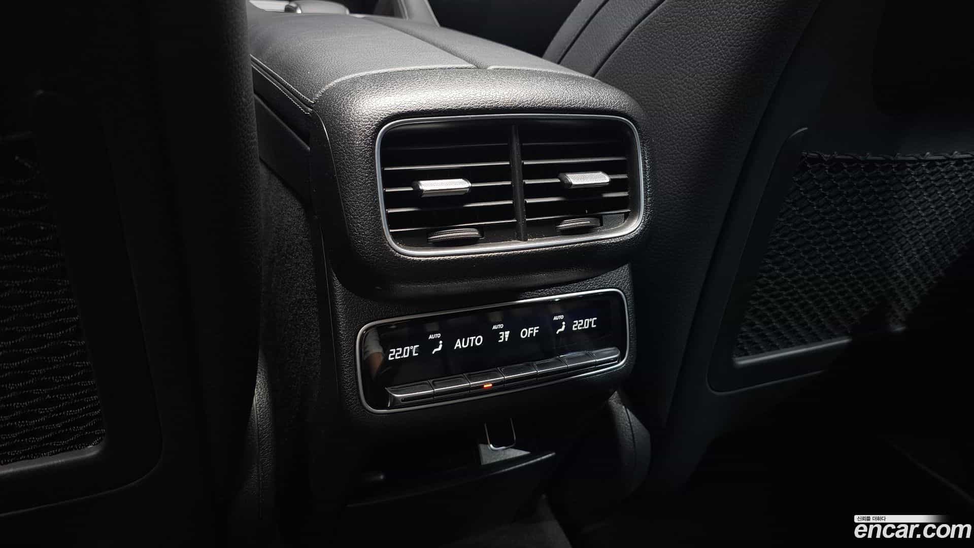 GLE-Class Mercedes-Benz 2022.2-OPTION-046
