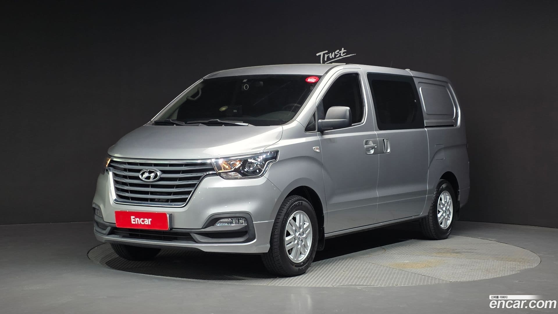 Main__Slider__Photo:Starex Hyundai 2019.6-0