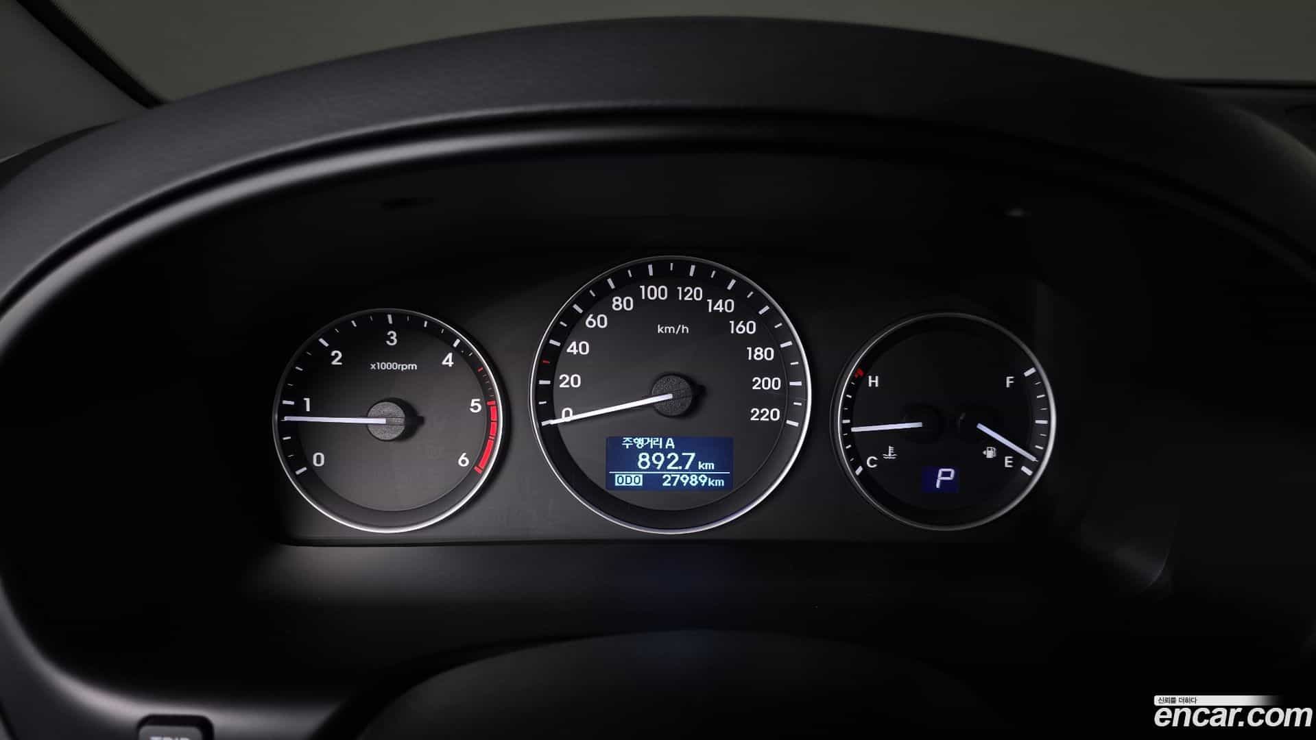 Starex Hyundai 2019.6-INNER-008