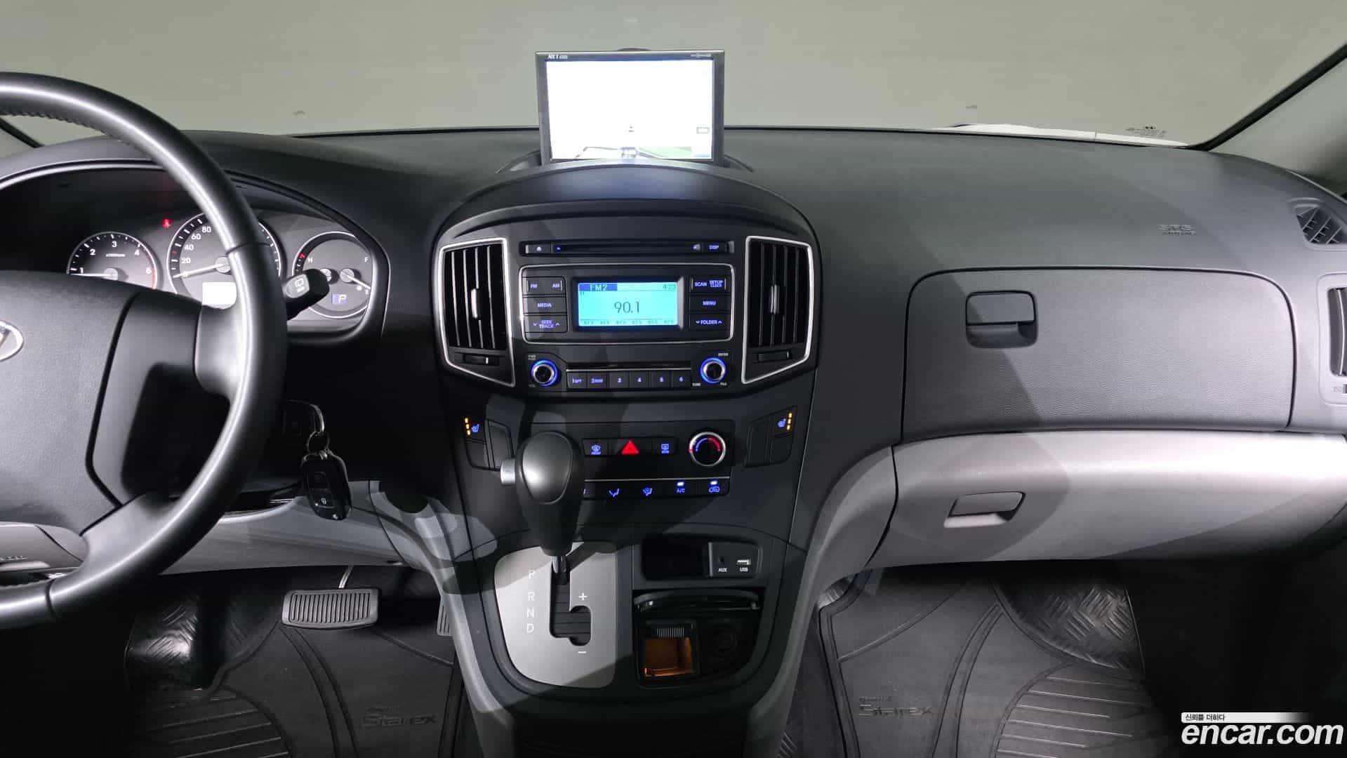 Starex Hyundai 2019.6-OPTION-019