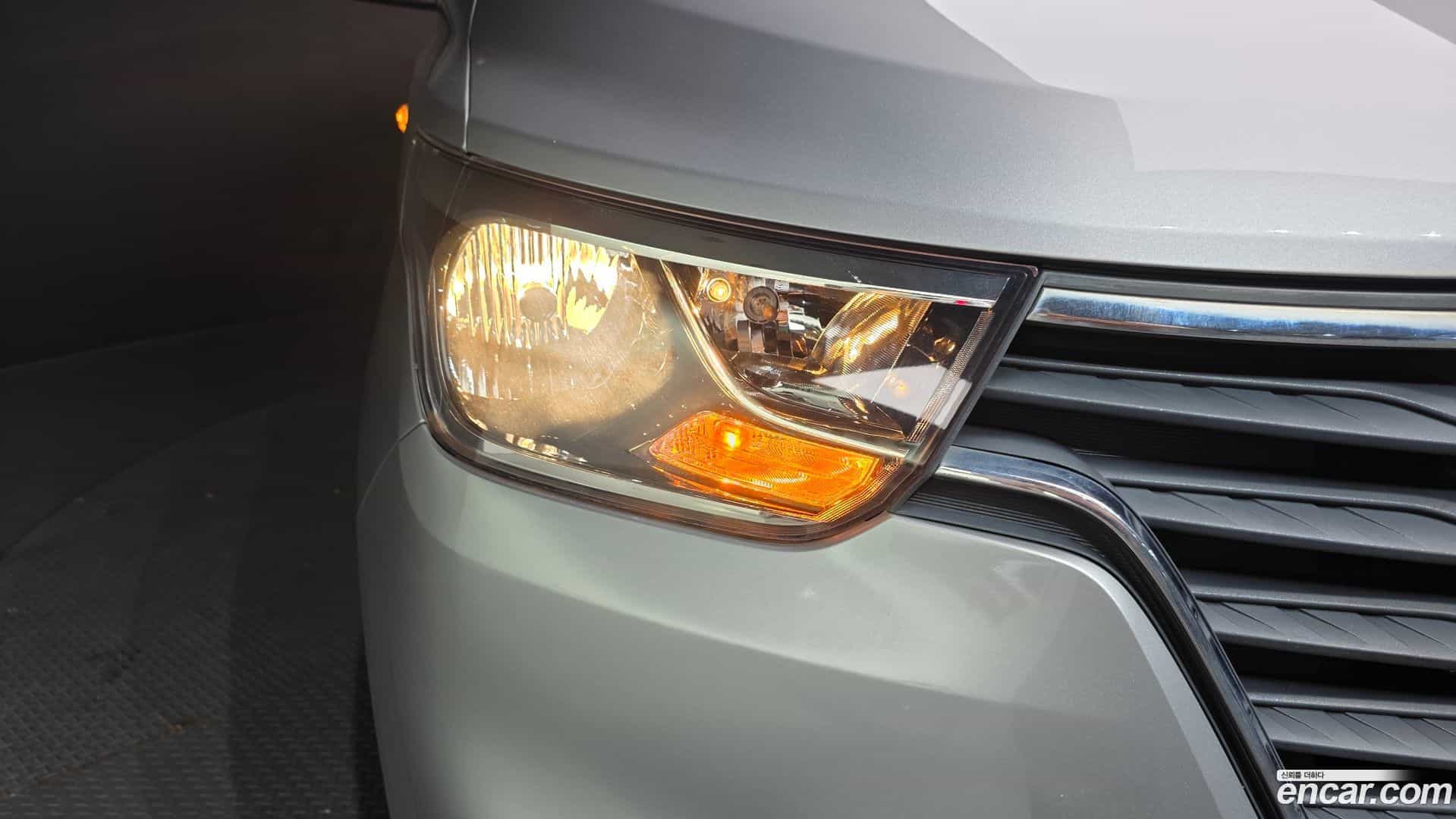 Starex Hyundai 2019.6-OUTER-032