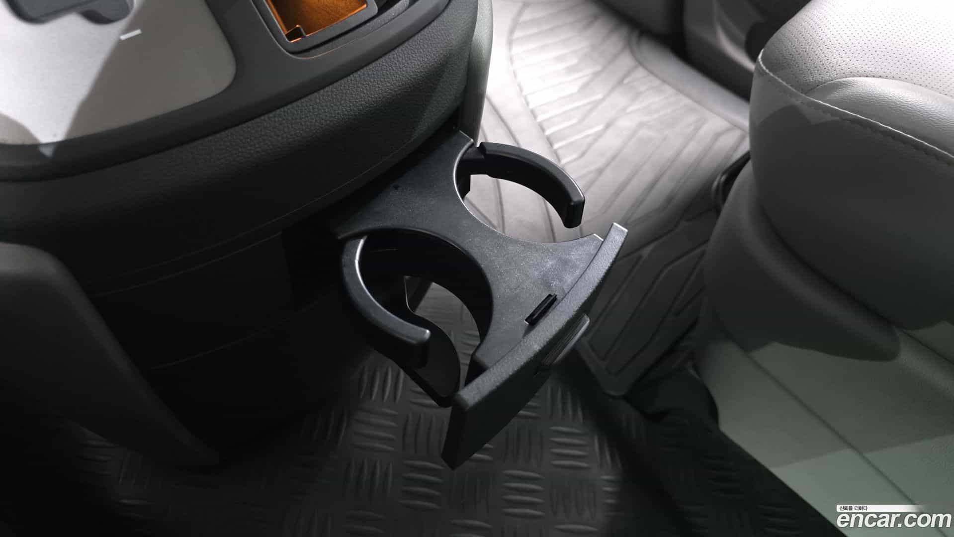 Starex Hyundai 2019.6-OPTION-040