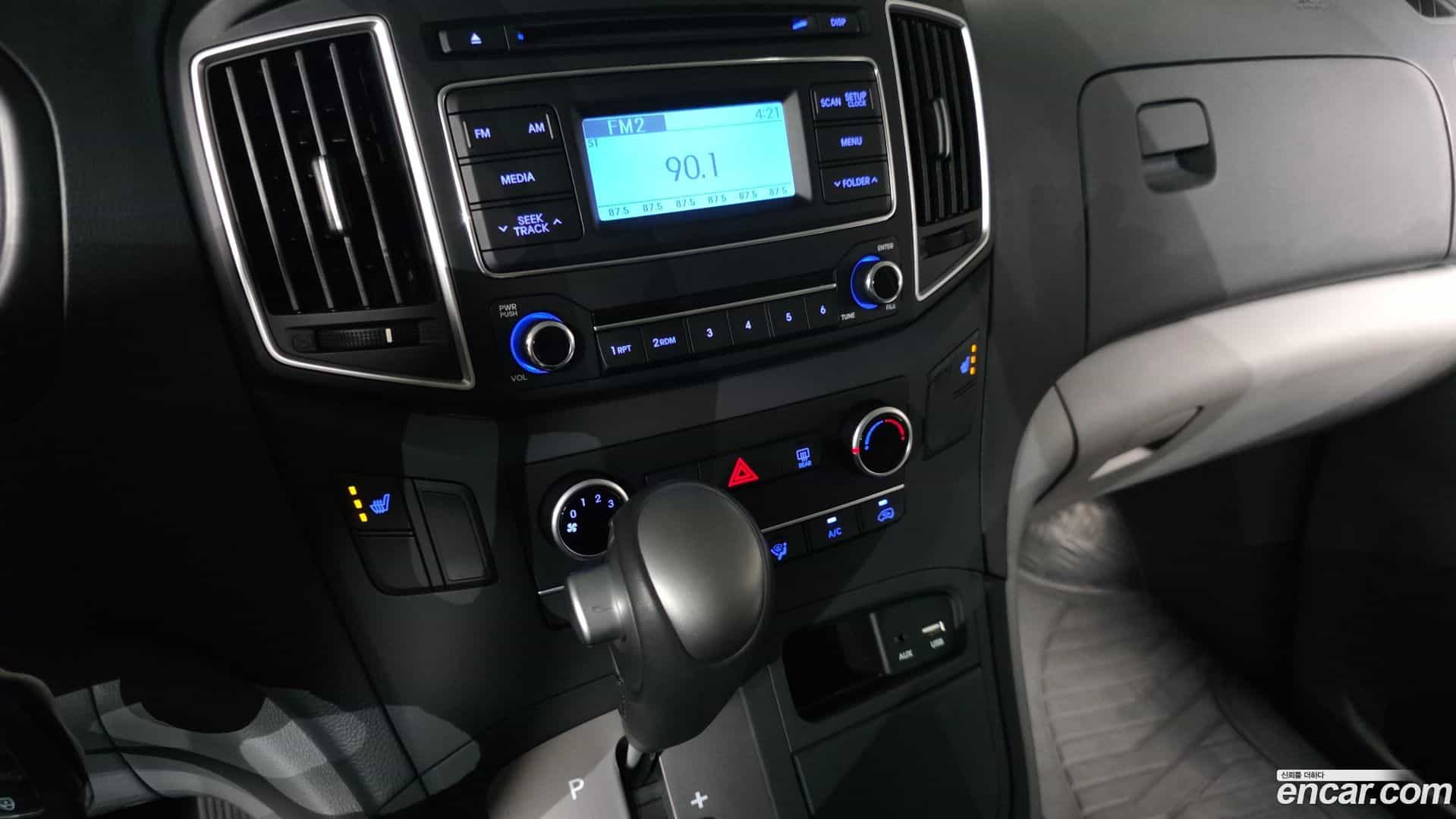 Starex Hyundai 2019.6-OPTION-044