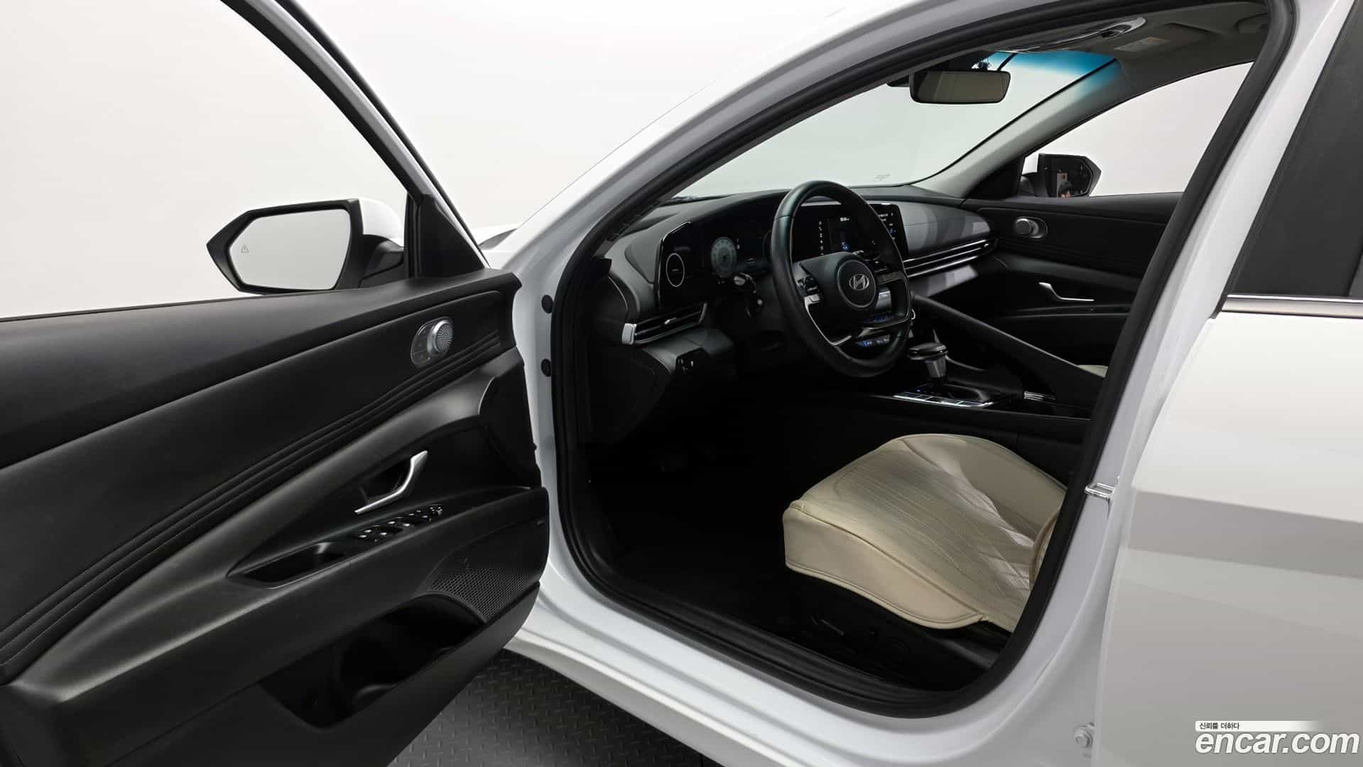 AVANTE Hyundai 2023.2-INNER-010