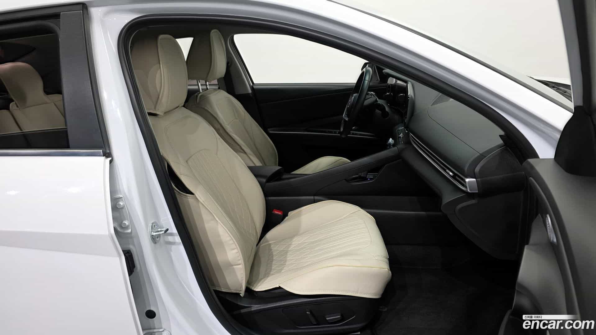 AVANTE Hyundai 2023.2-OPTION-015