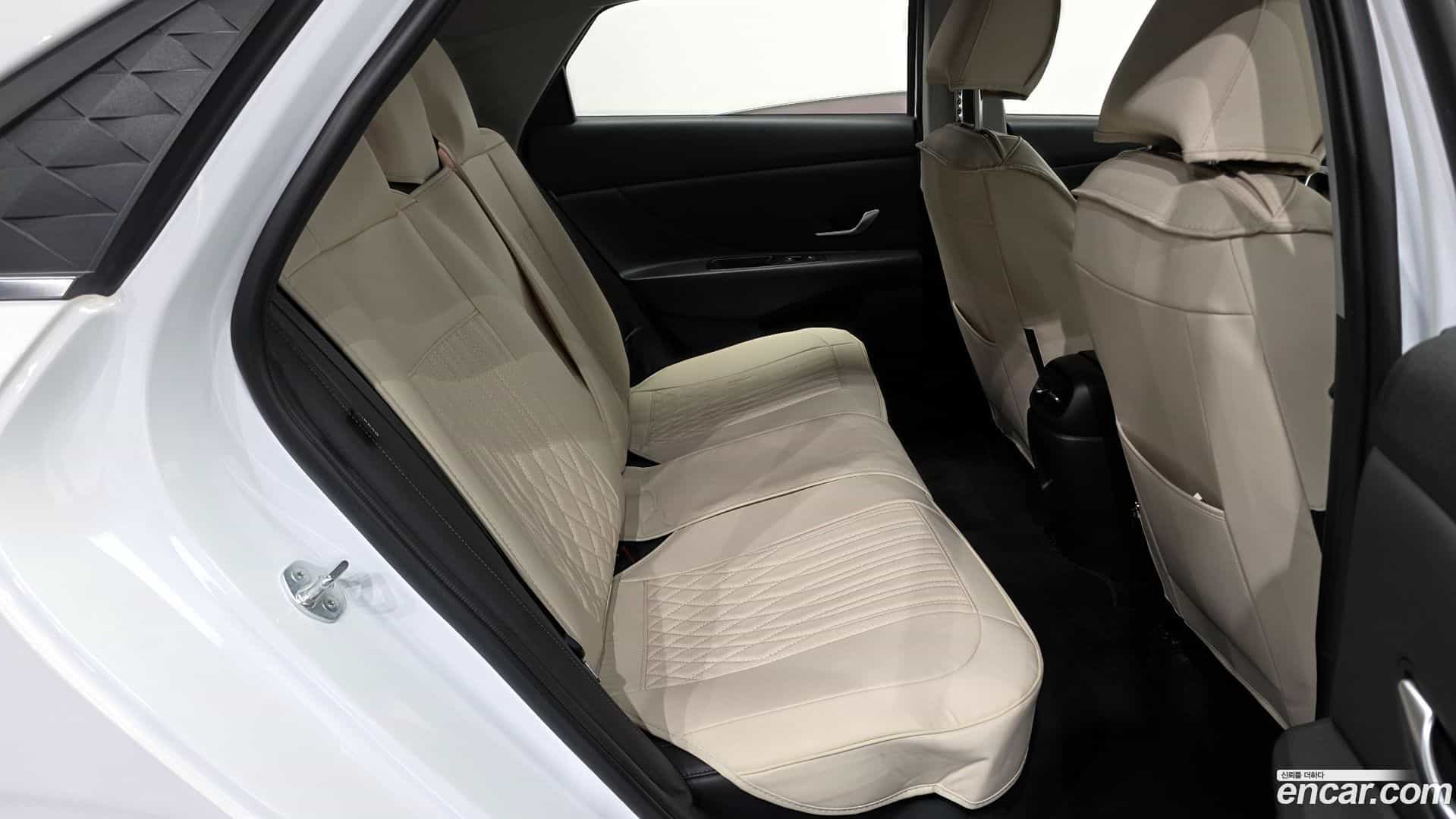 AVANTE Hyundai 2023.2-OPTION-016