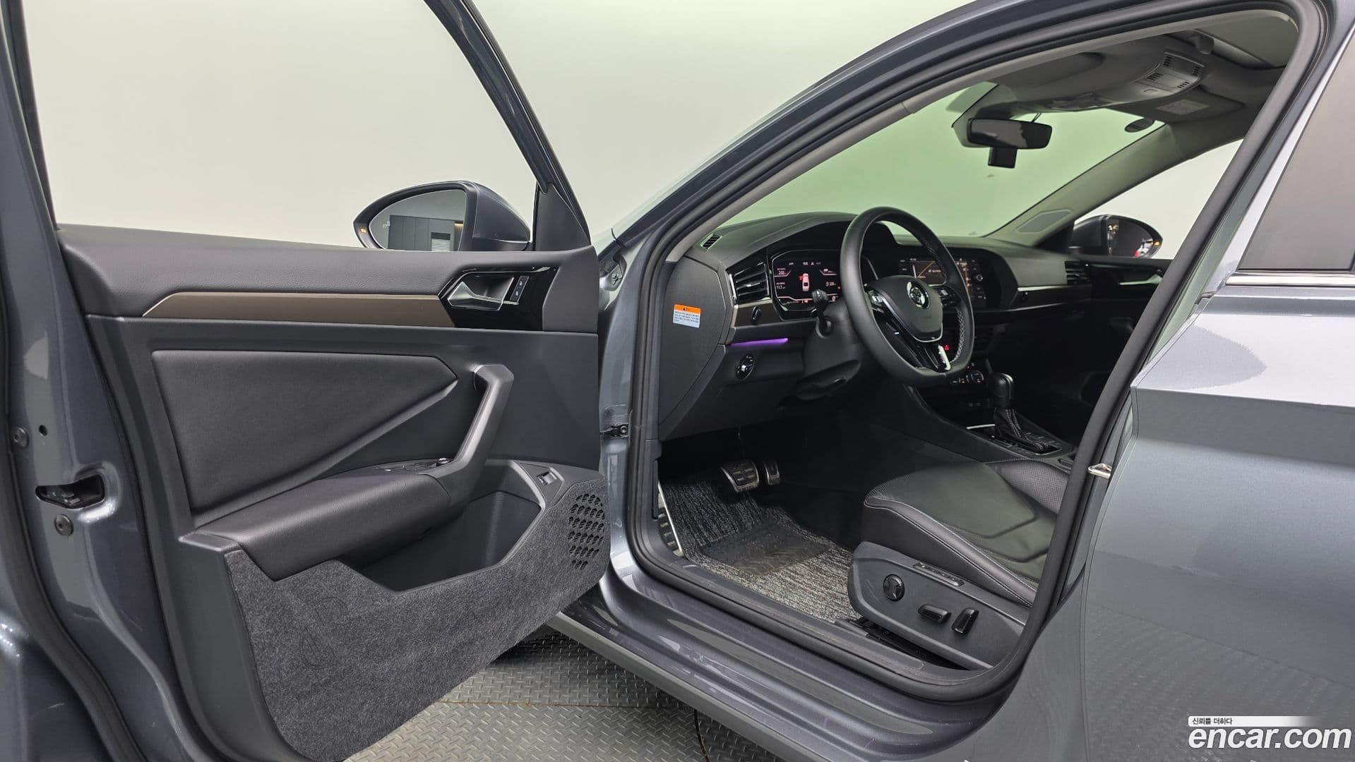 Main__Slider__Photo:Jetta Volkswagen 2021.11-9