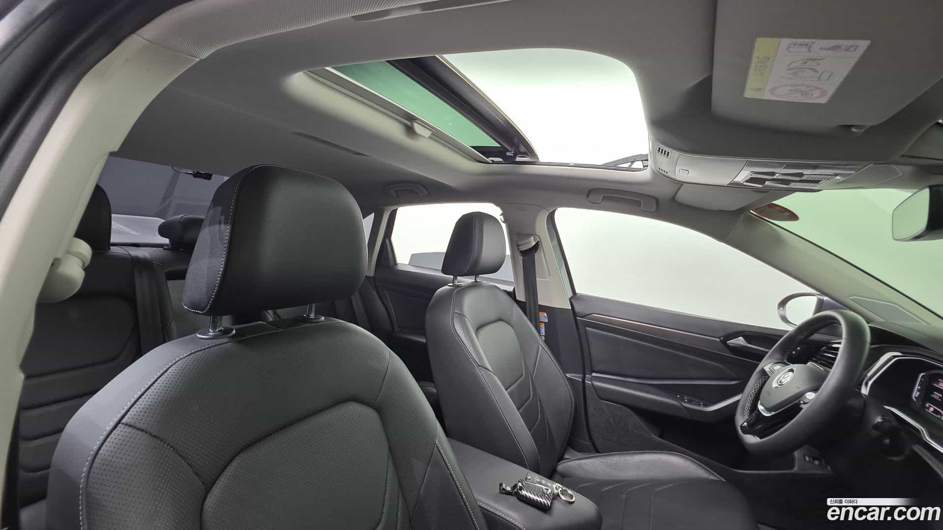 Jetta Volkswagen 2021.11-OPTION-024