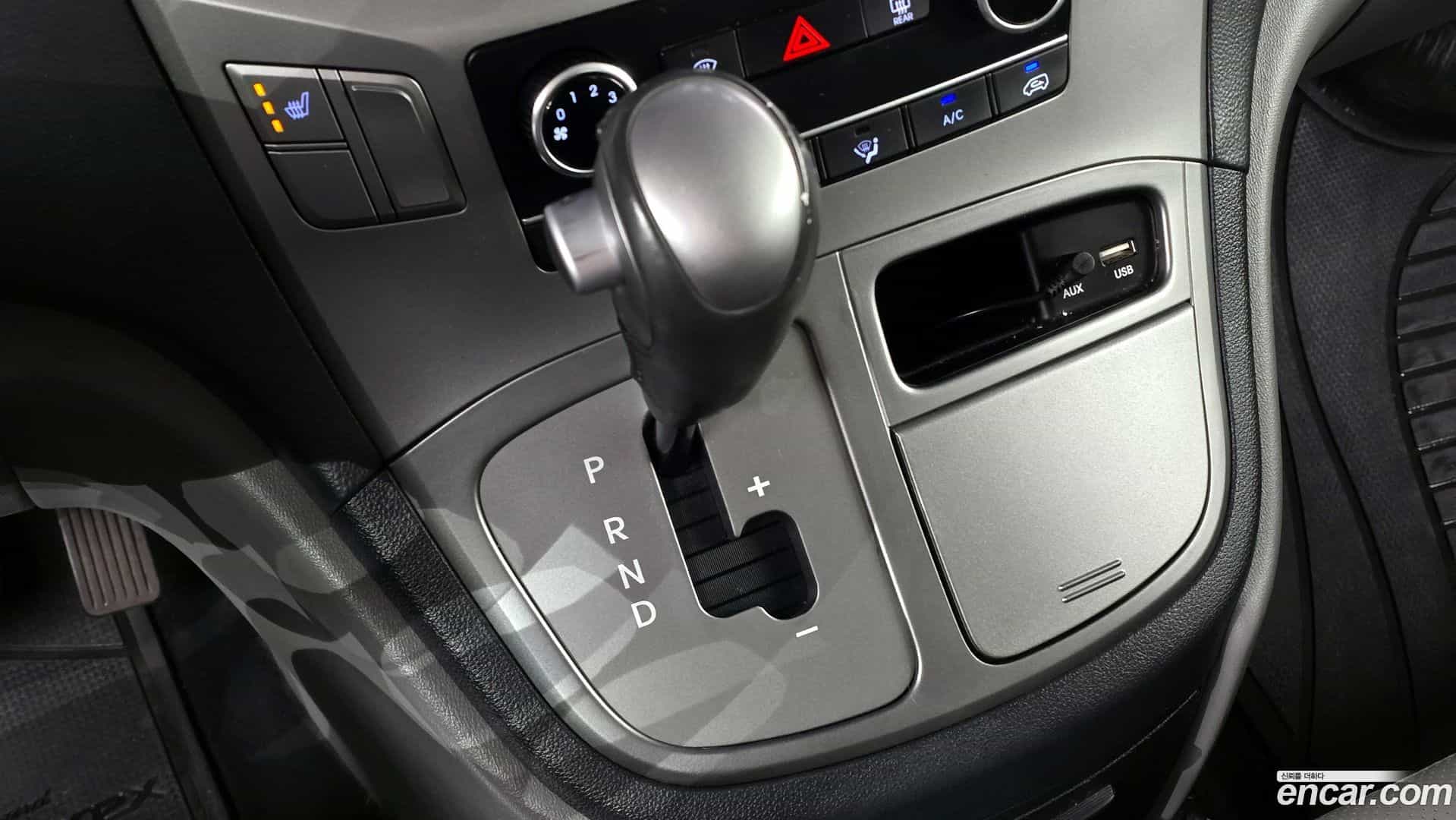 Starex Hyundai 2018.5-INNER-009