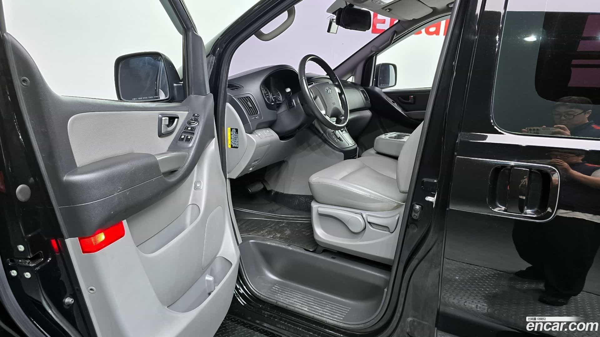 Starex Hyundai 2018.5-INNER-010
