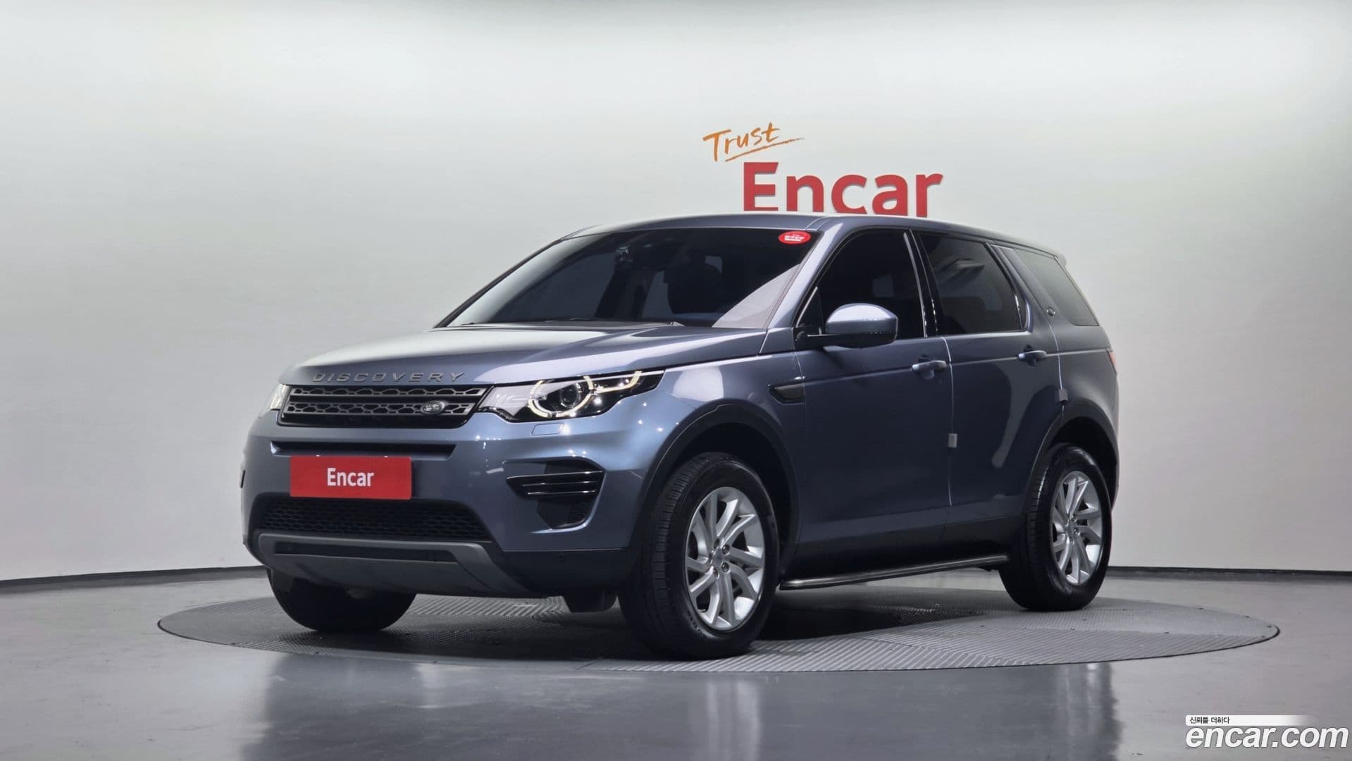 Main__Slider__Photo:Discovery Sport Land Rover 2019.1-0