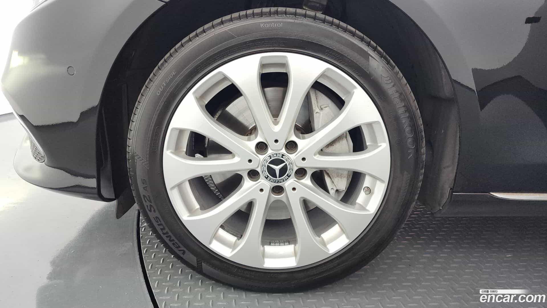 E-Class Mercedes-Benz 2018.10-OUTER-005