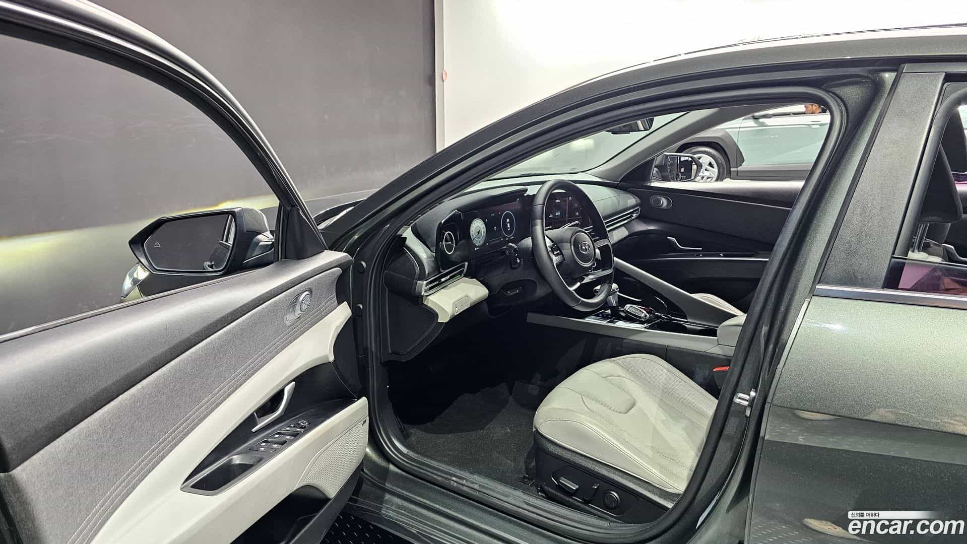 AVANTE Hyundai 2020.8-INNER-010