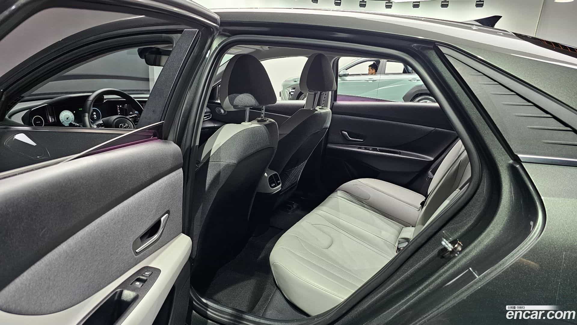 AVANTE Hyundai 2020.8-OPTION-015