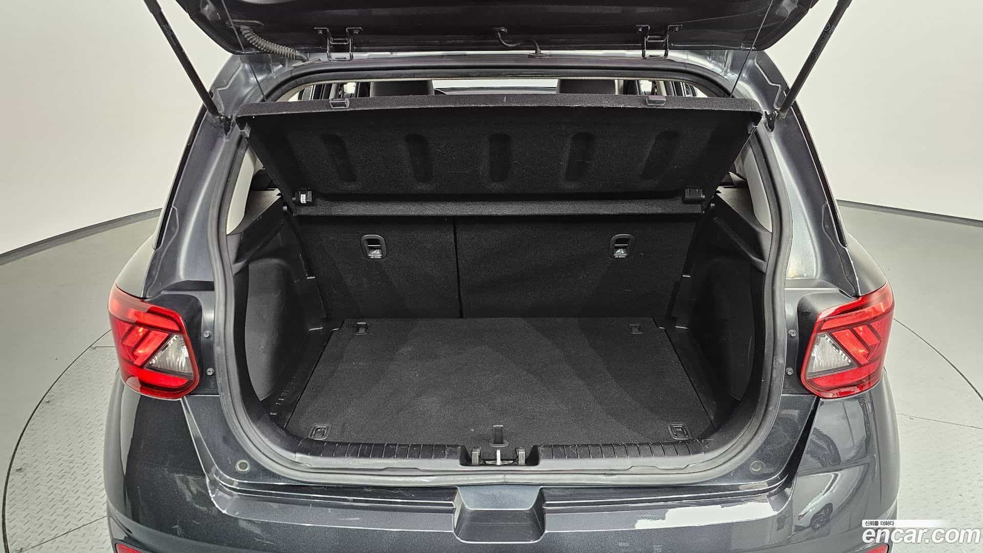 Venue Hyundai 2019.9-OPTION-020
