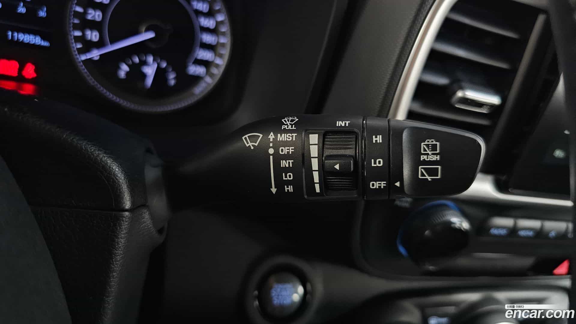 Venue Hyundai 2019.9-OPTION-048
