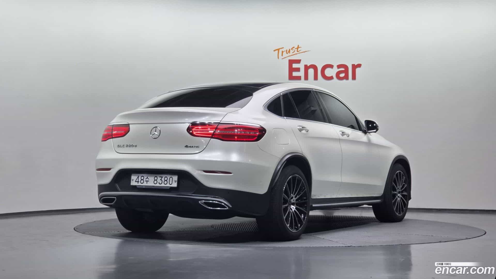GLC-Class Mercedes-Benz 2017.6-OUTER-002