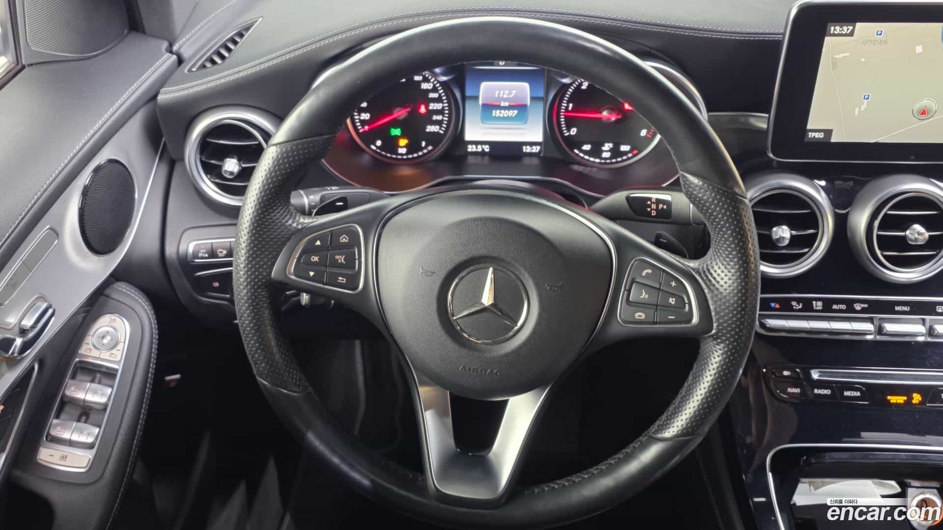 GLC-Class Mercedes-Benz 2017.6-OPTION-017
