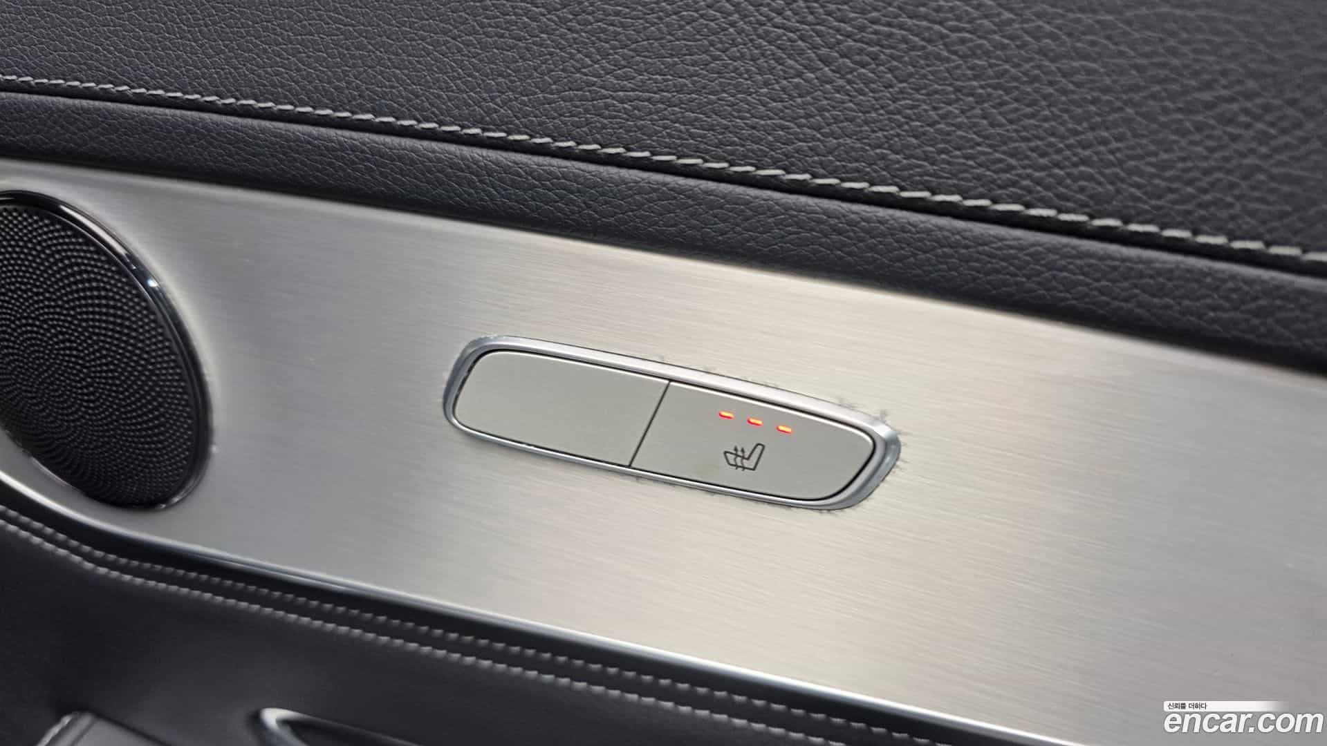GLC-Class Mercedes-Benz 2017.6-OPTION-023