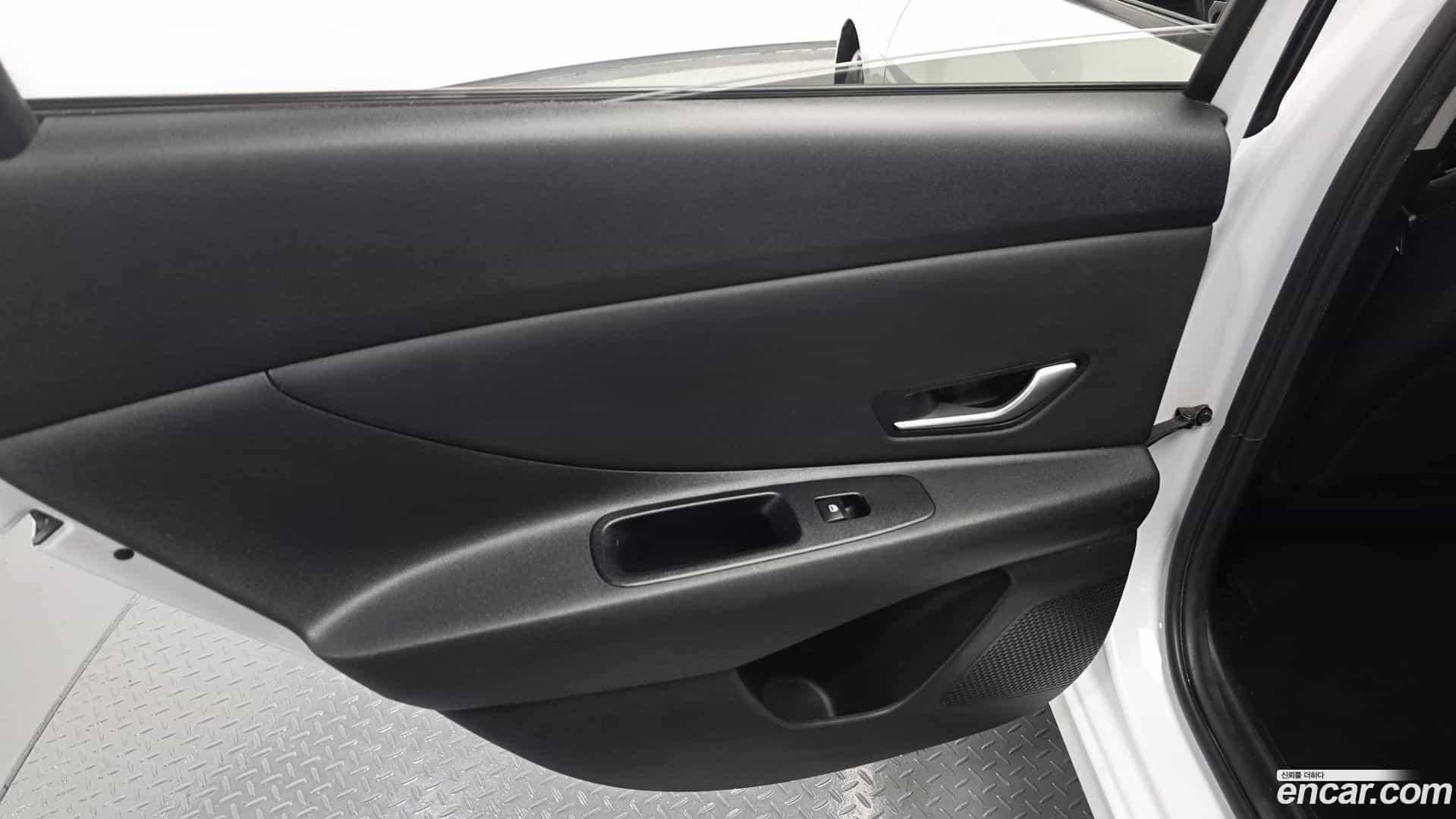 AVANTE Hyundai 2021.7-INNER-035