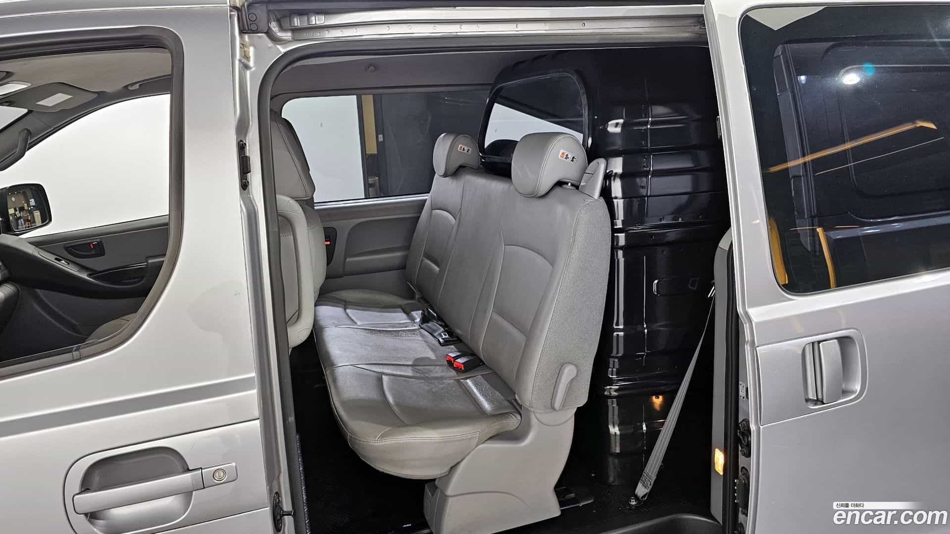 Starex Hyundai 2021.2-OPTION-015