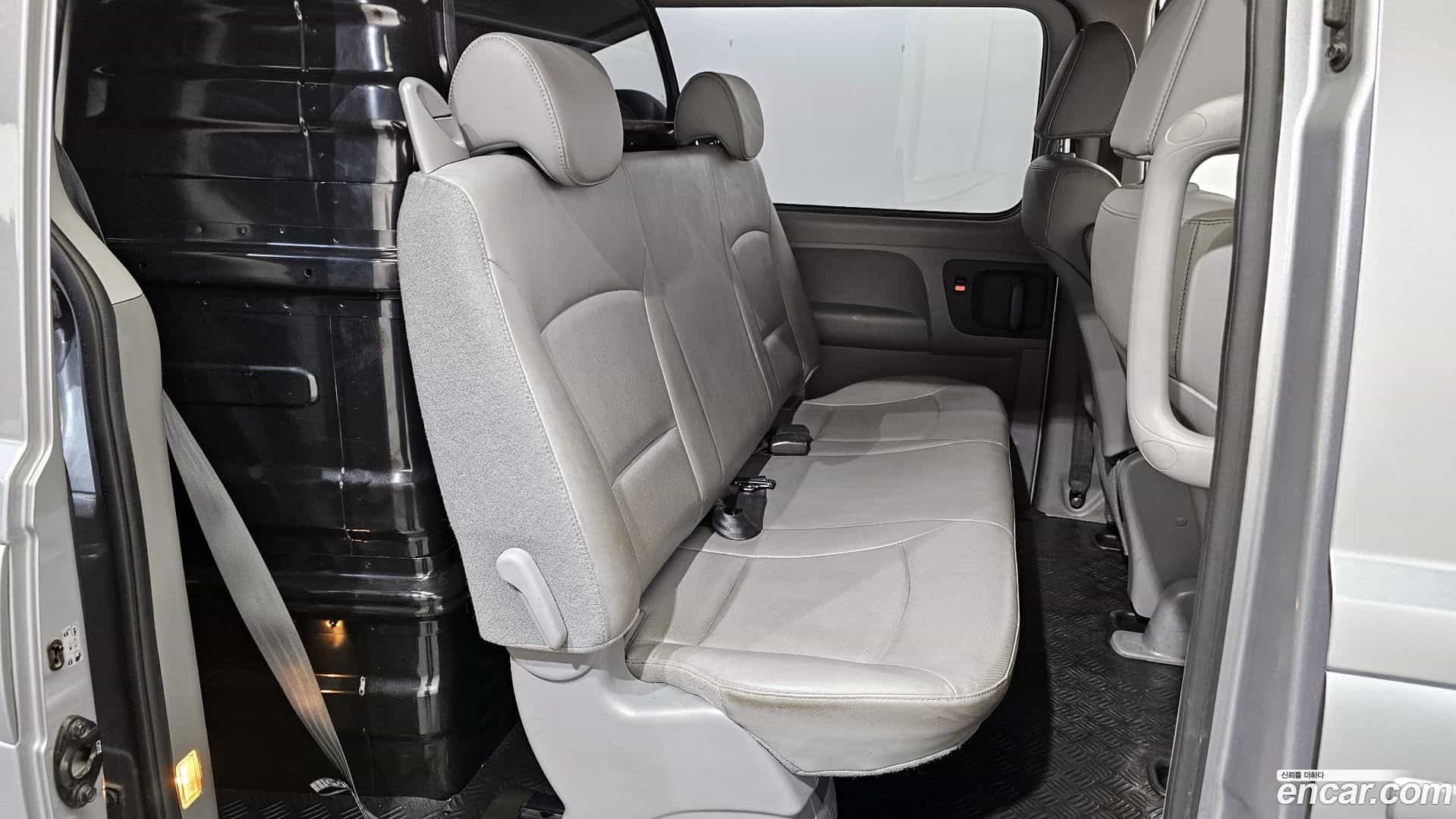 Starex Hyundai 2021.2-OPTION-016